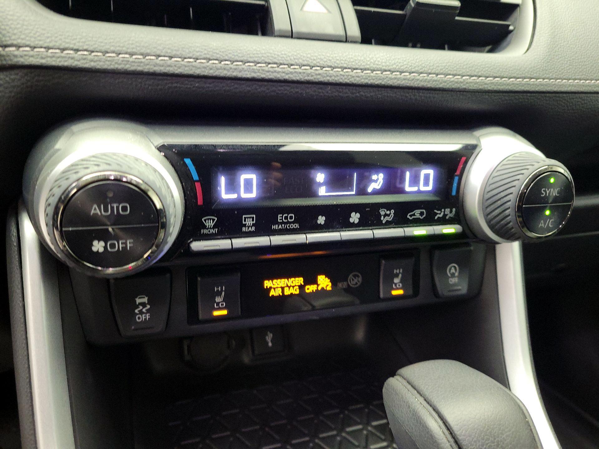 Thumbnail: 2022 Toyota RAV4 - 15