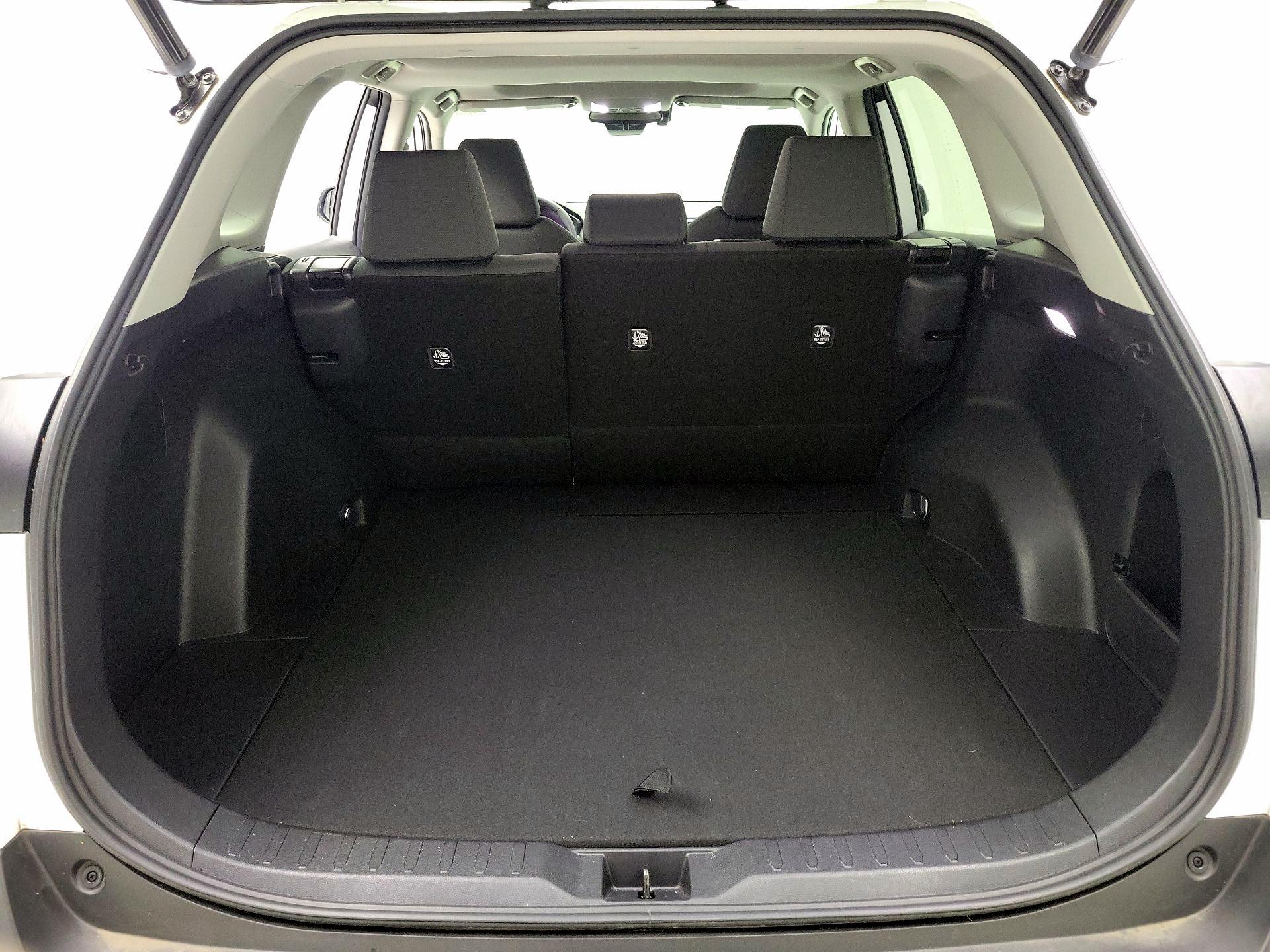 Thumbnail: 2022 Toyota RAV4 - 20