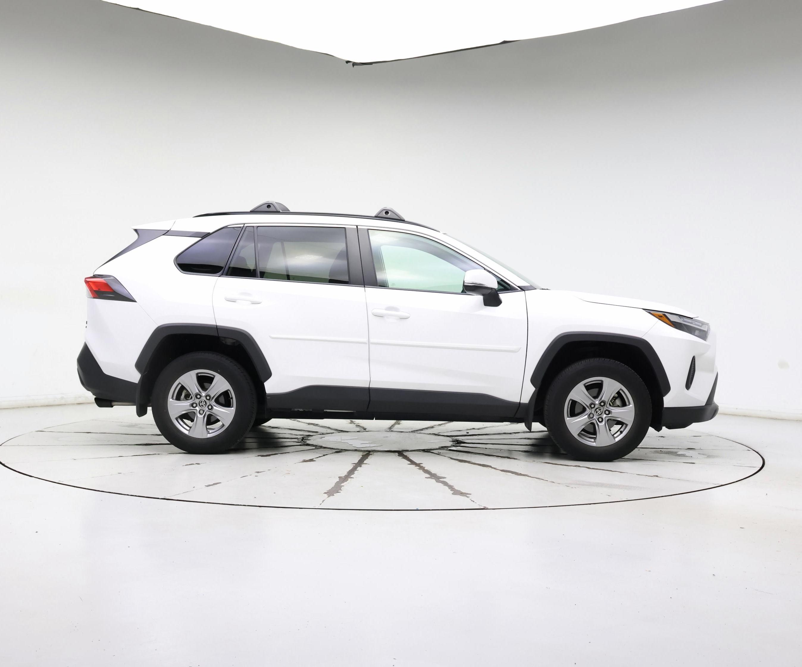 Thumbnail: 2022 Toyota RAV4 - 7