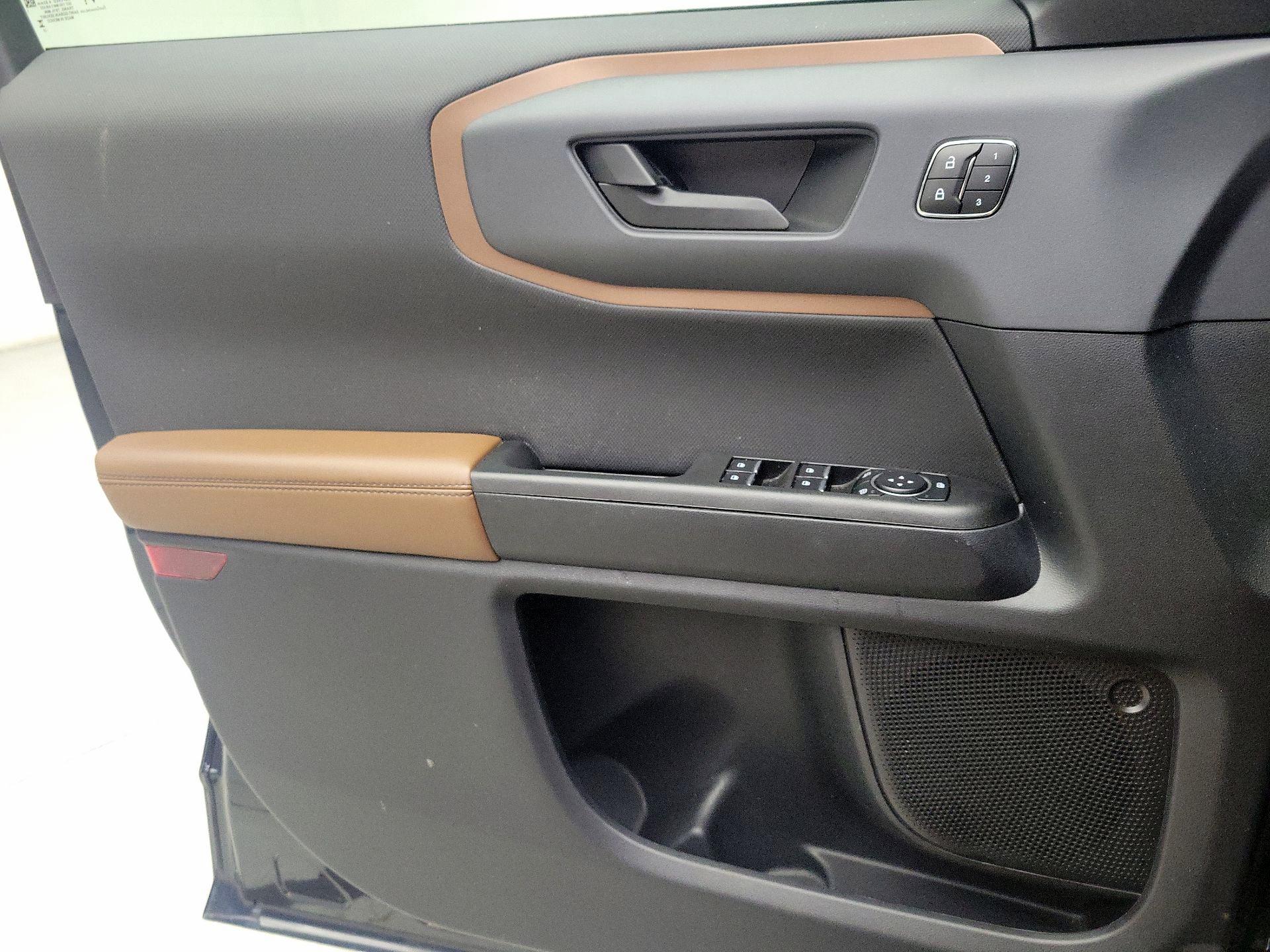 Thumbnail: 2023 Ford Bronco Sport - 12