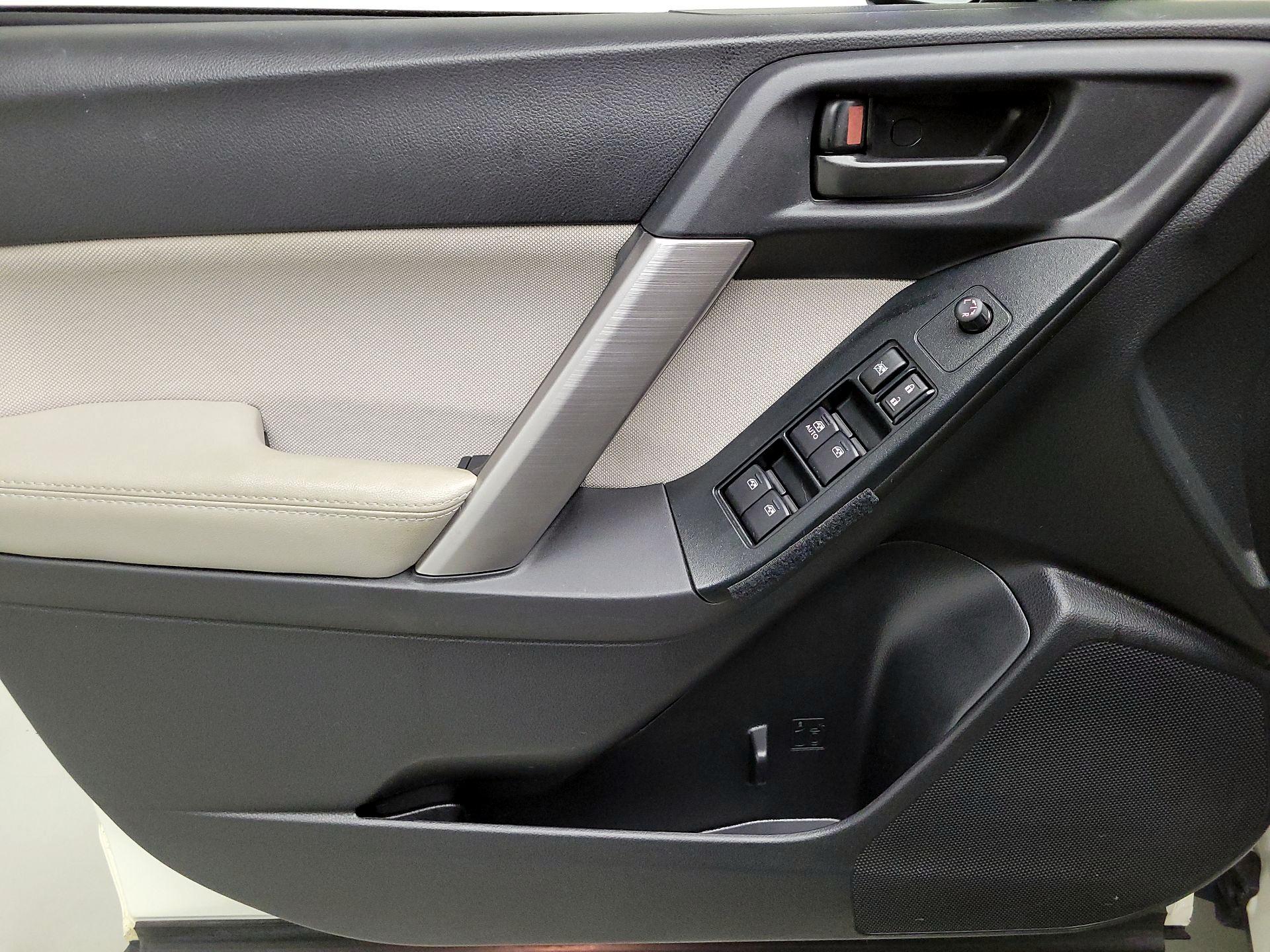 Thumbnail: 2016 Subaru Forester - 12