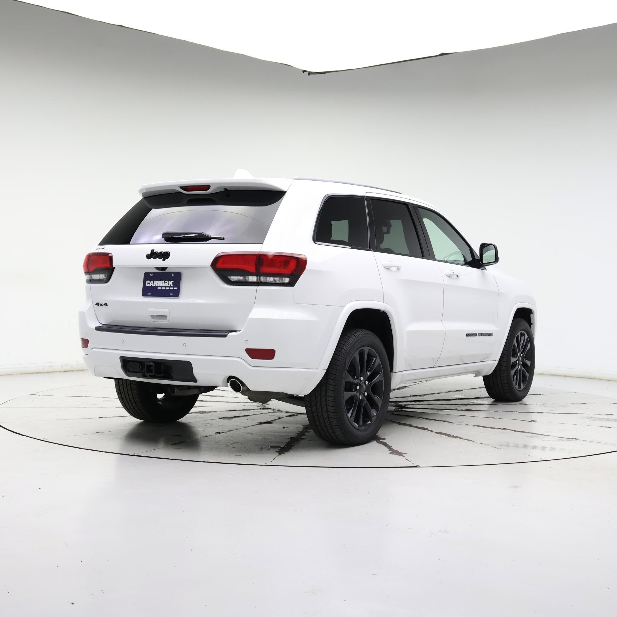 Thumbnail: 2020 Jeep Grand Cherokee - 8