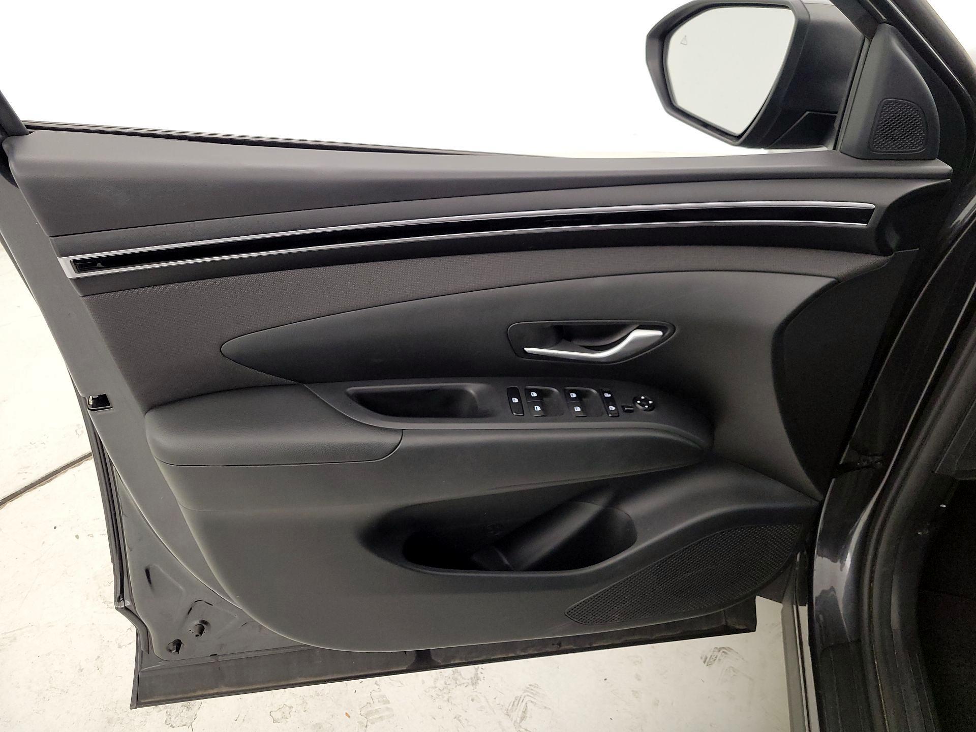 Thumbnail: 2023 Hyundai Tucson - 12