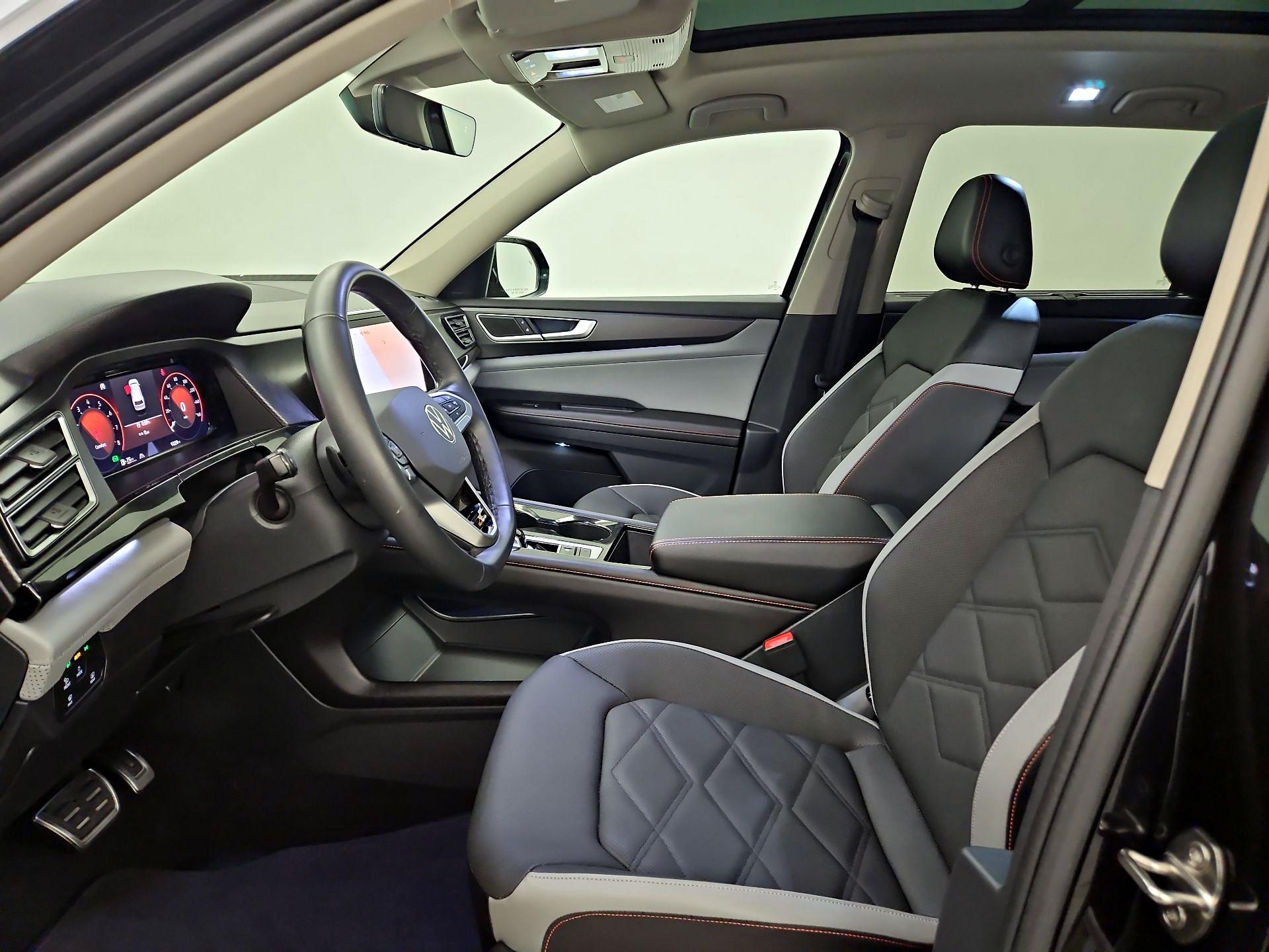 Thumbnail: 2024 Volkswagen Atlas - 11