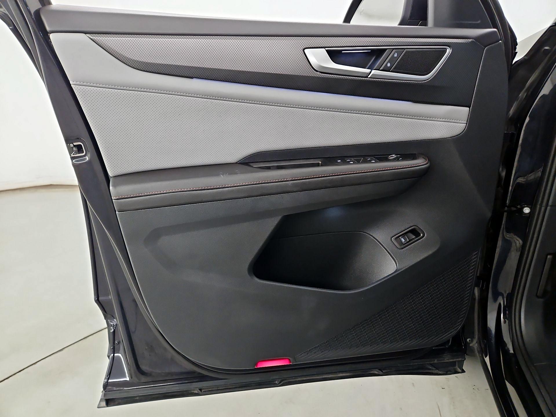 Thumbnail: 2024 Volkswagen Atlas - 12