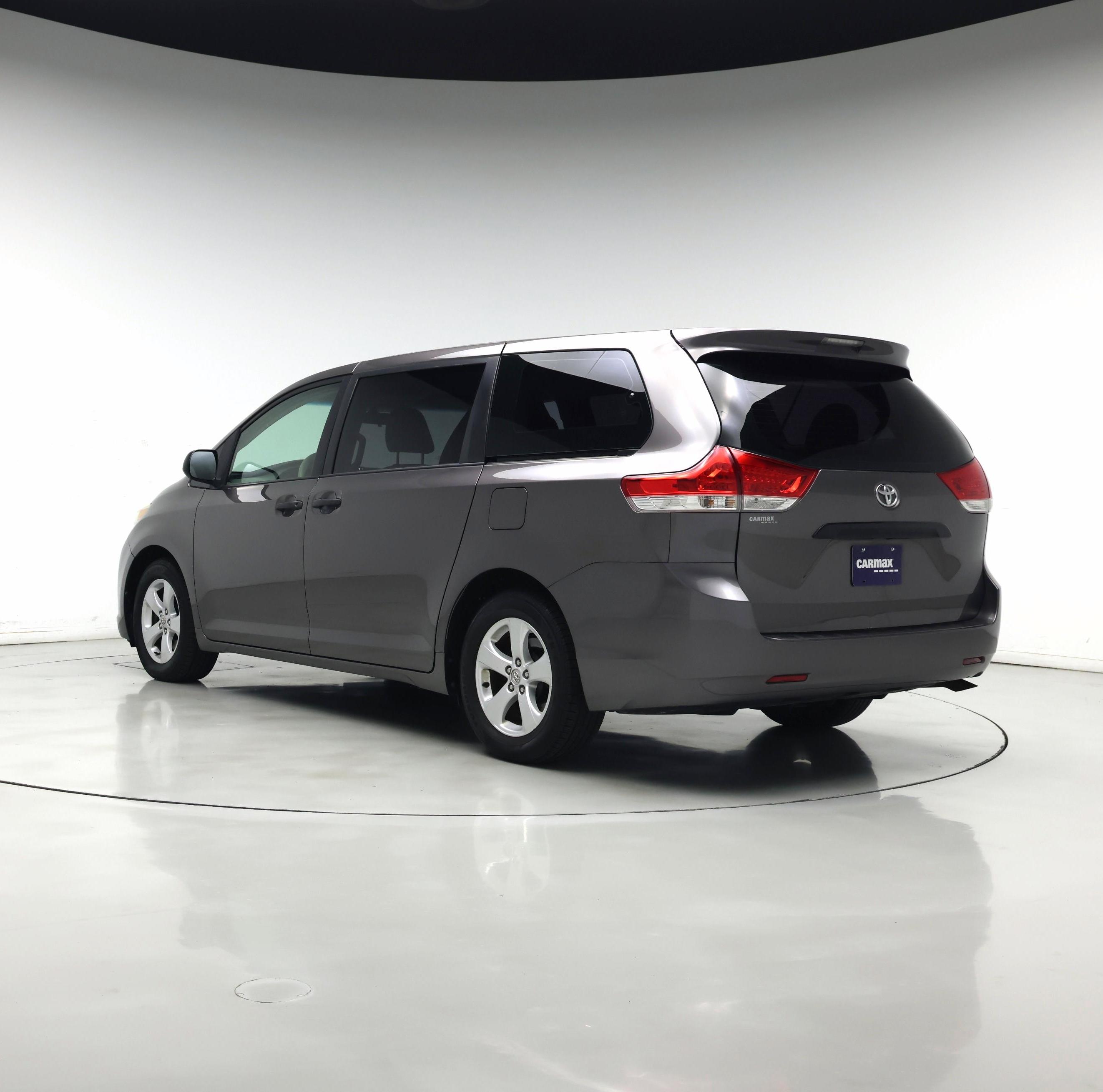 Thumbnail: 2014 Toyota Sienna - 2