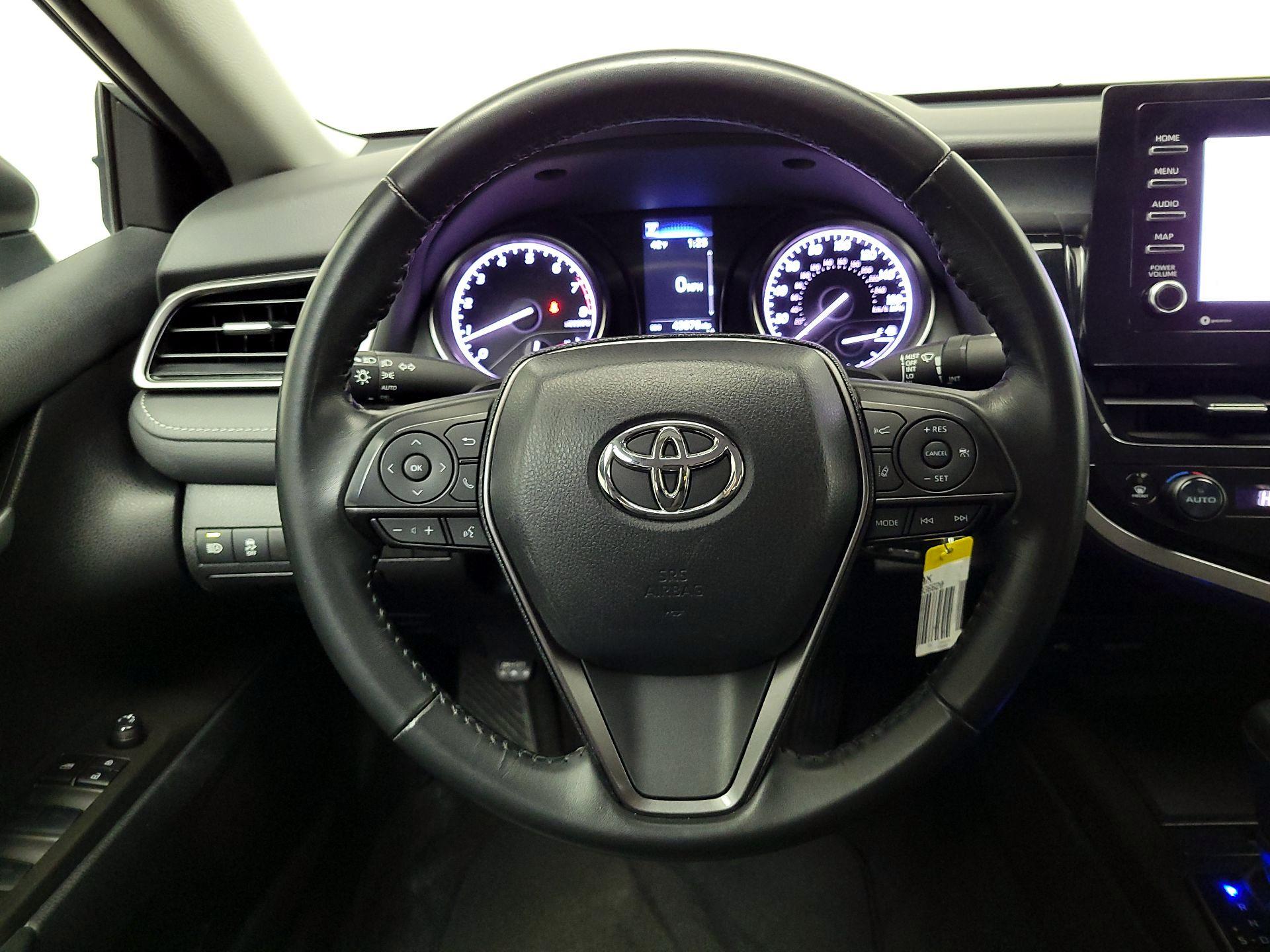 Thumbnail: 2023 Toyota Camry - 10