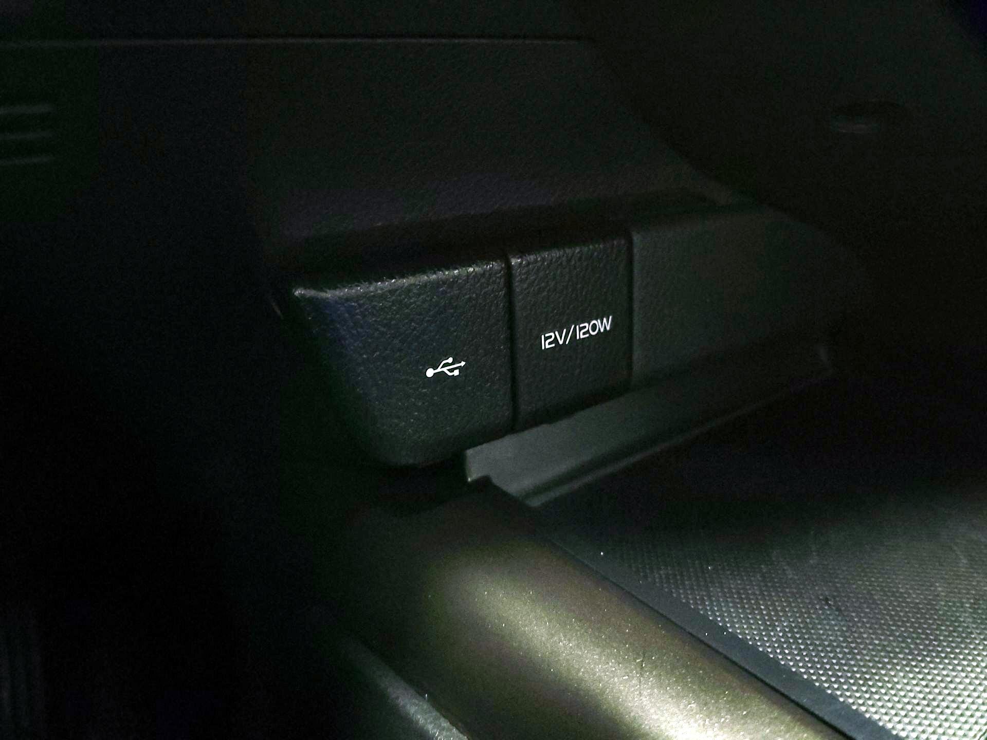 Thumbnail: 2023 Toyota Camry - 18