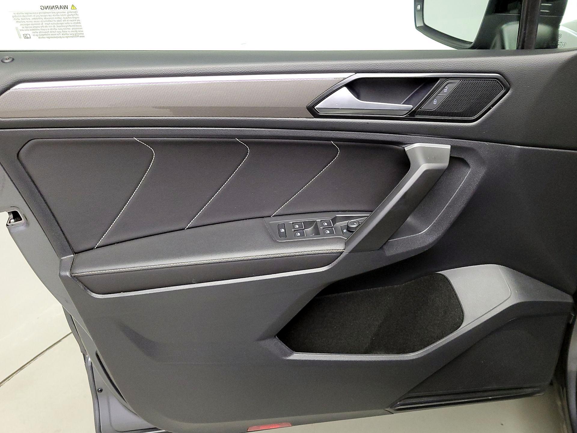 Thumbnail: 2023 Volkswagen Tiguan - 12