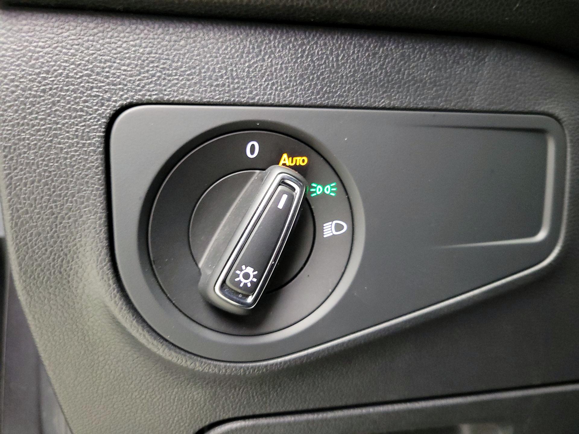 Thumbnail: 2023 Volkswagen Tiguan - 13