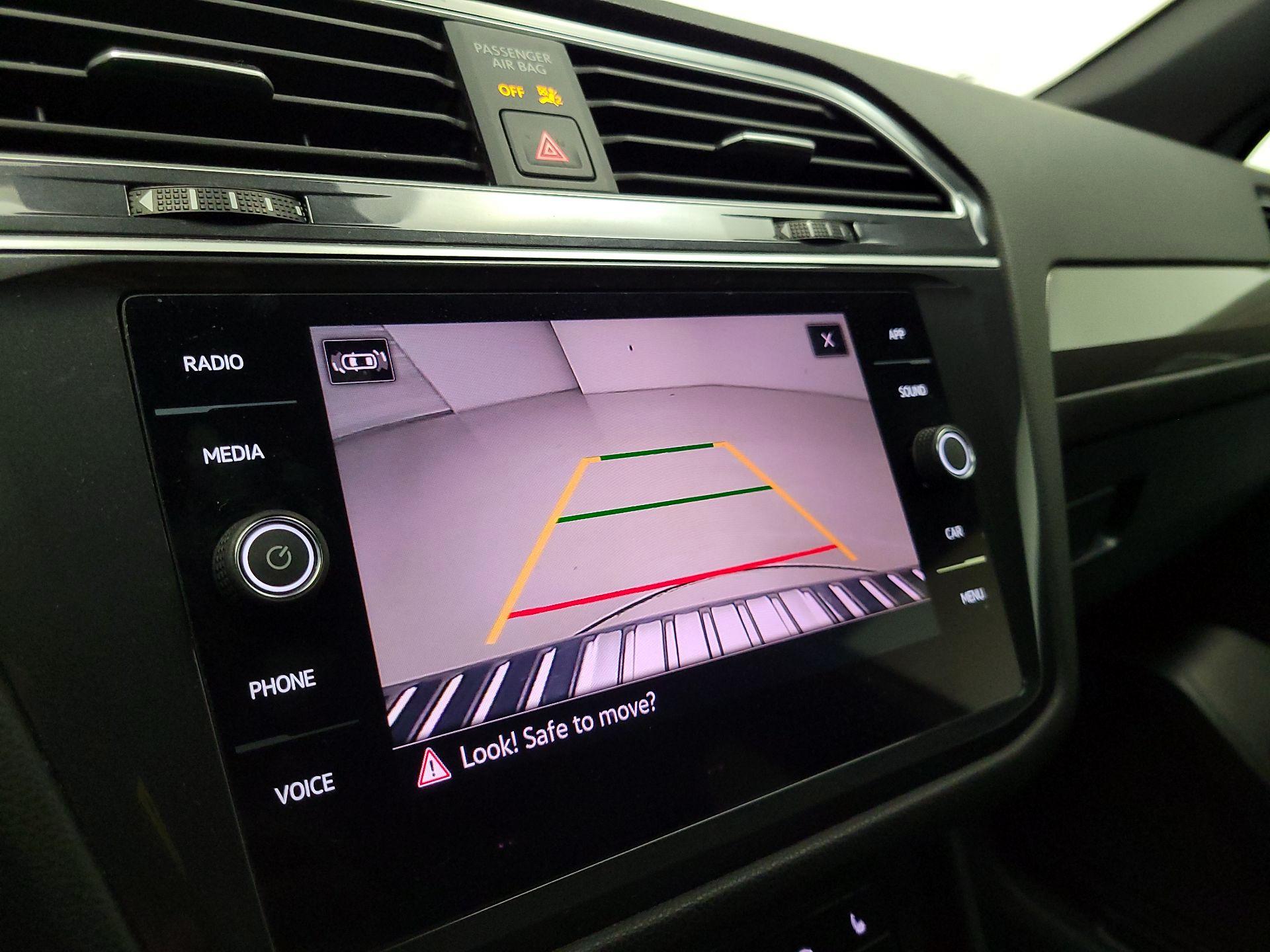 Thumbnail: 2023 Volkswagen Tiguan - 14