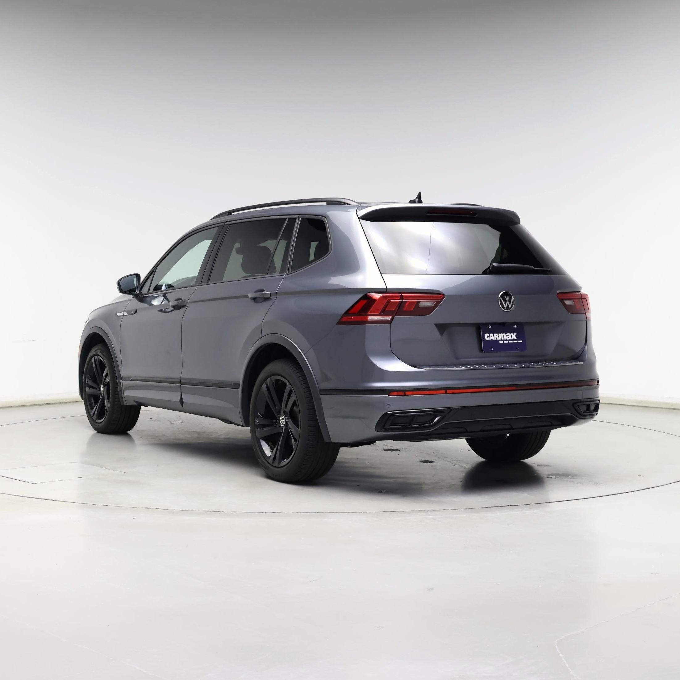 Thumbnail: 2023 Volkswagen Tiguan - 2