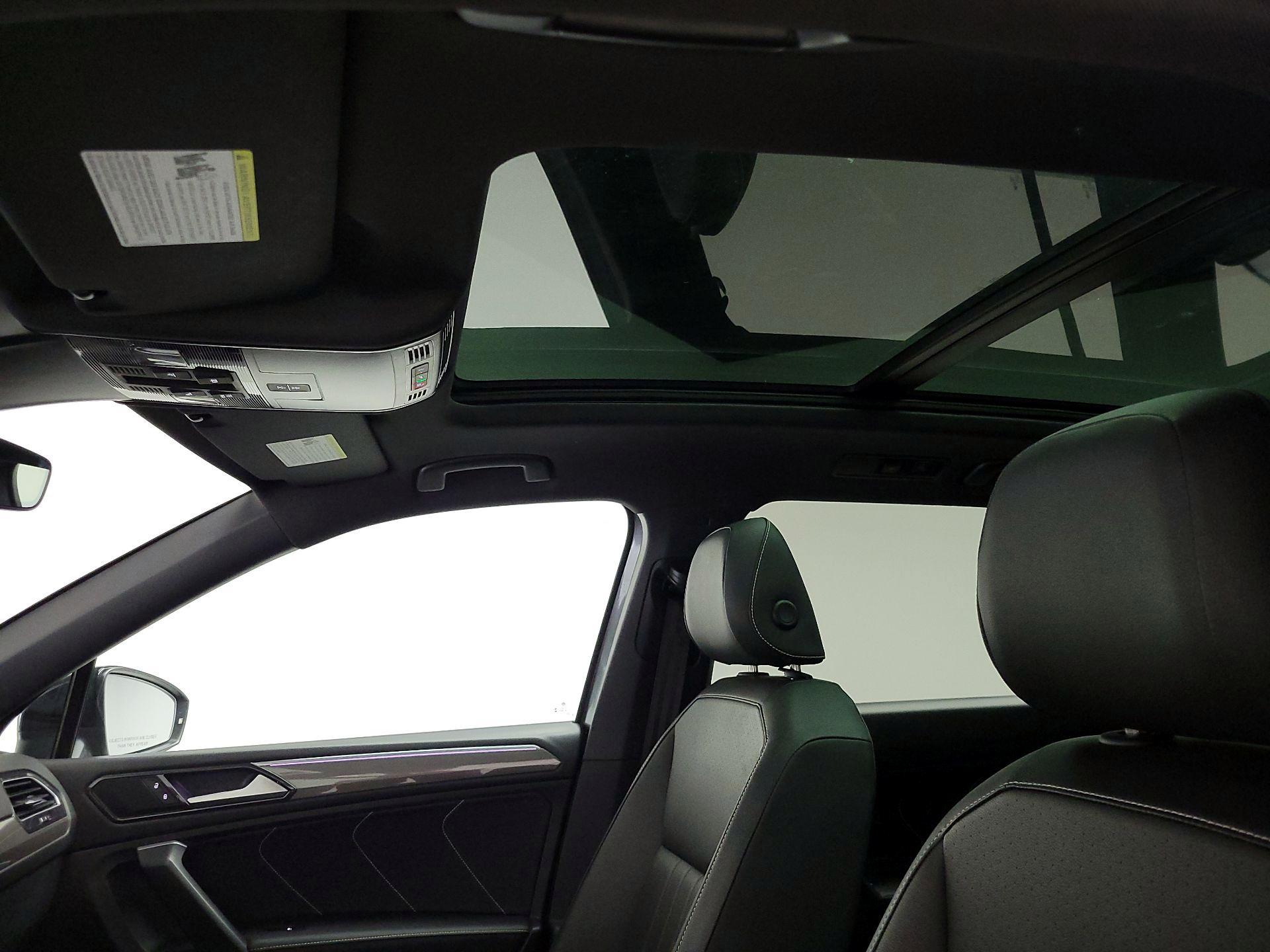 Thumbnail: 2023 Volkswagen Tiguan - 19