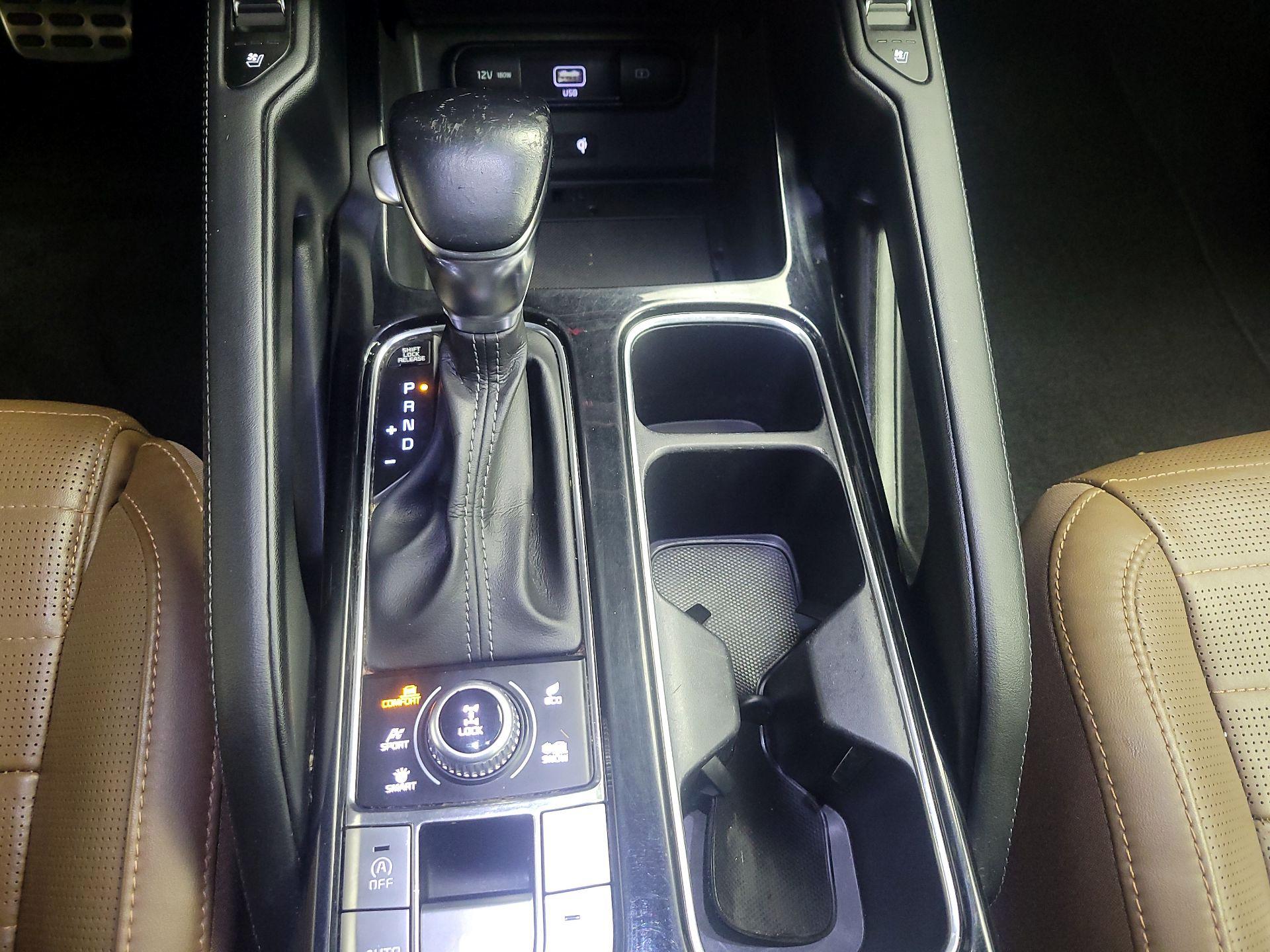 Thumbnail: 2021 Kia Telluride - 16