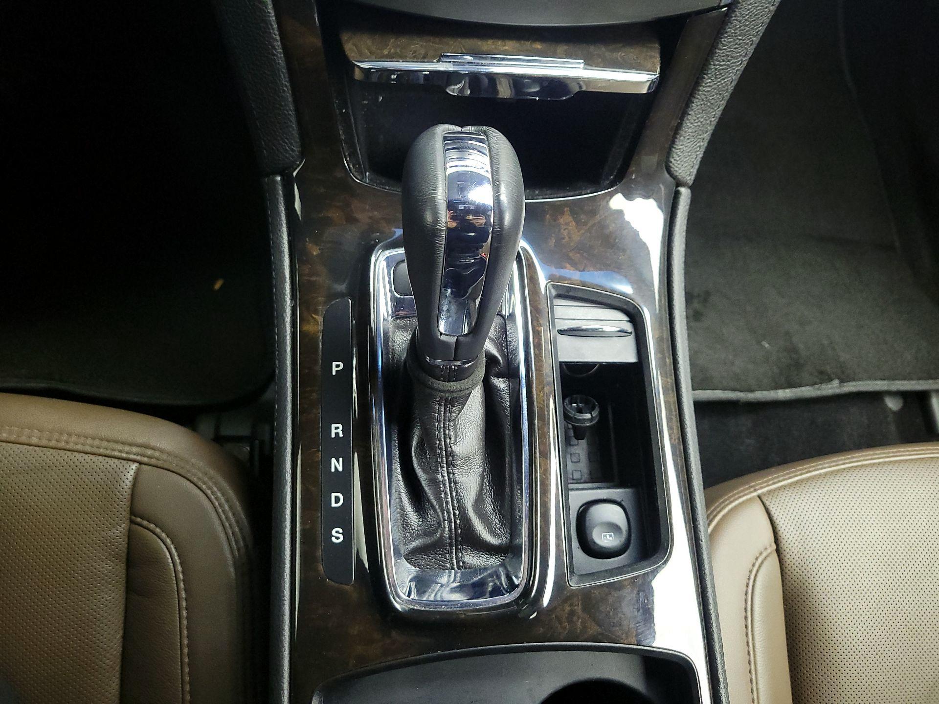 Thumbnail: 2016 Lincoln MKS - 15