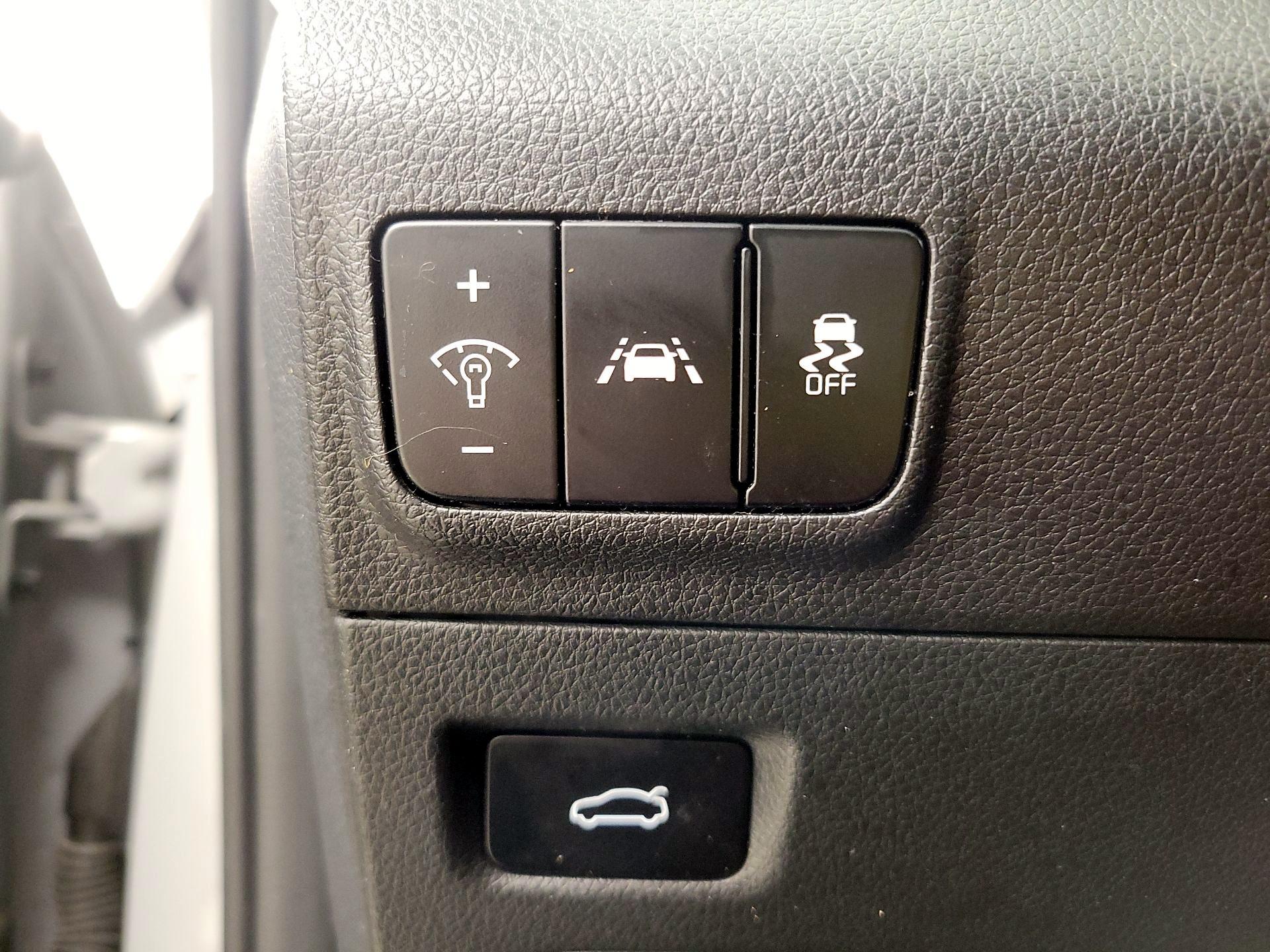 Thumbnail: 2021 Kia K5 - 13