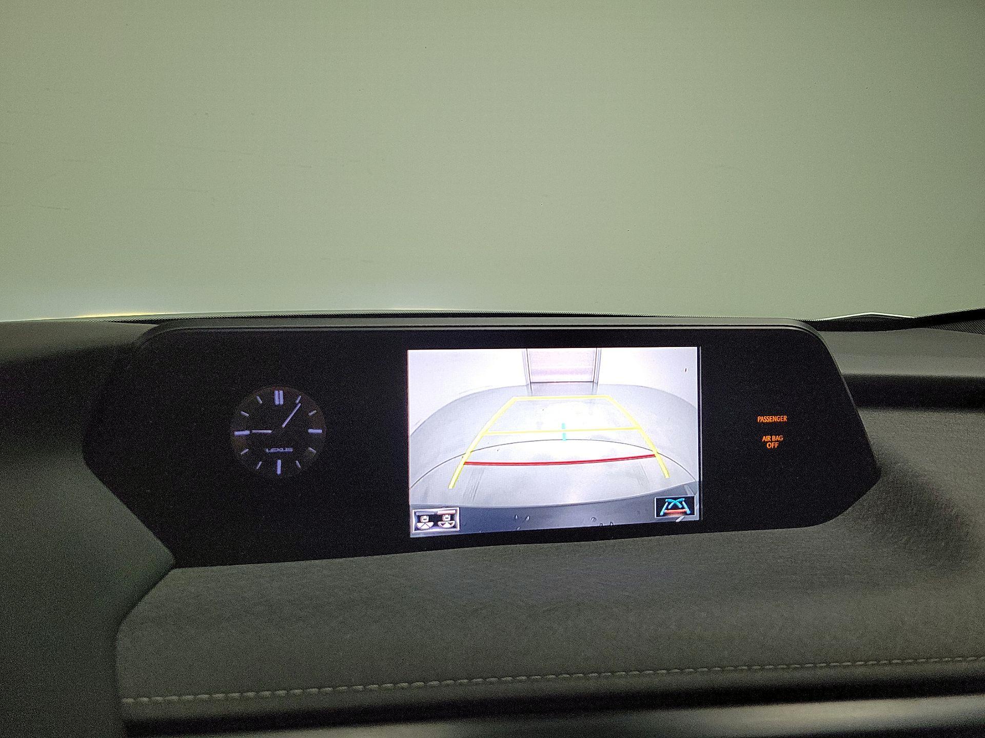 Thumbnail: 2019 Lexus UX - 13