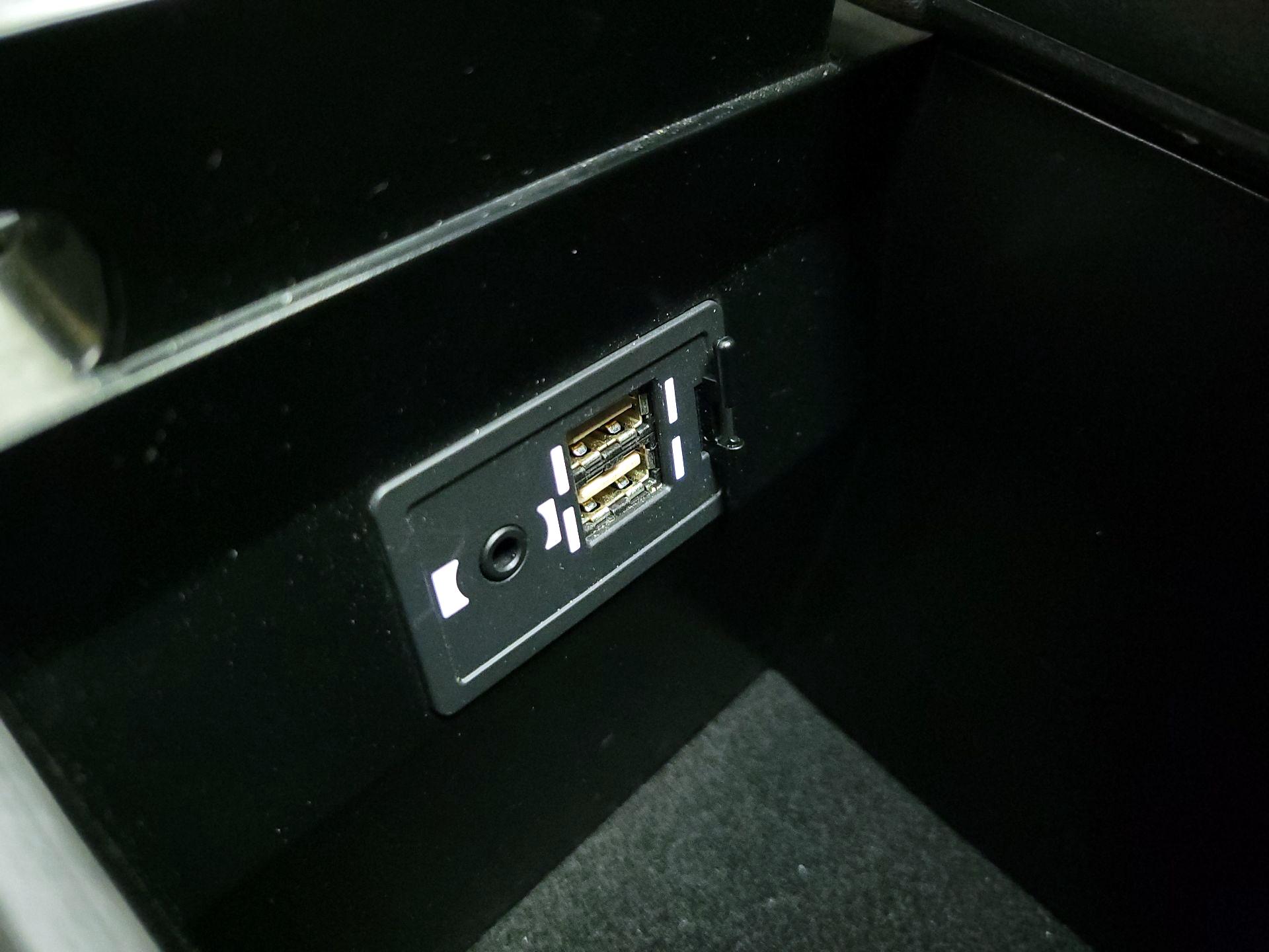 Thumbnail: 2019 Lexus UX - 17