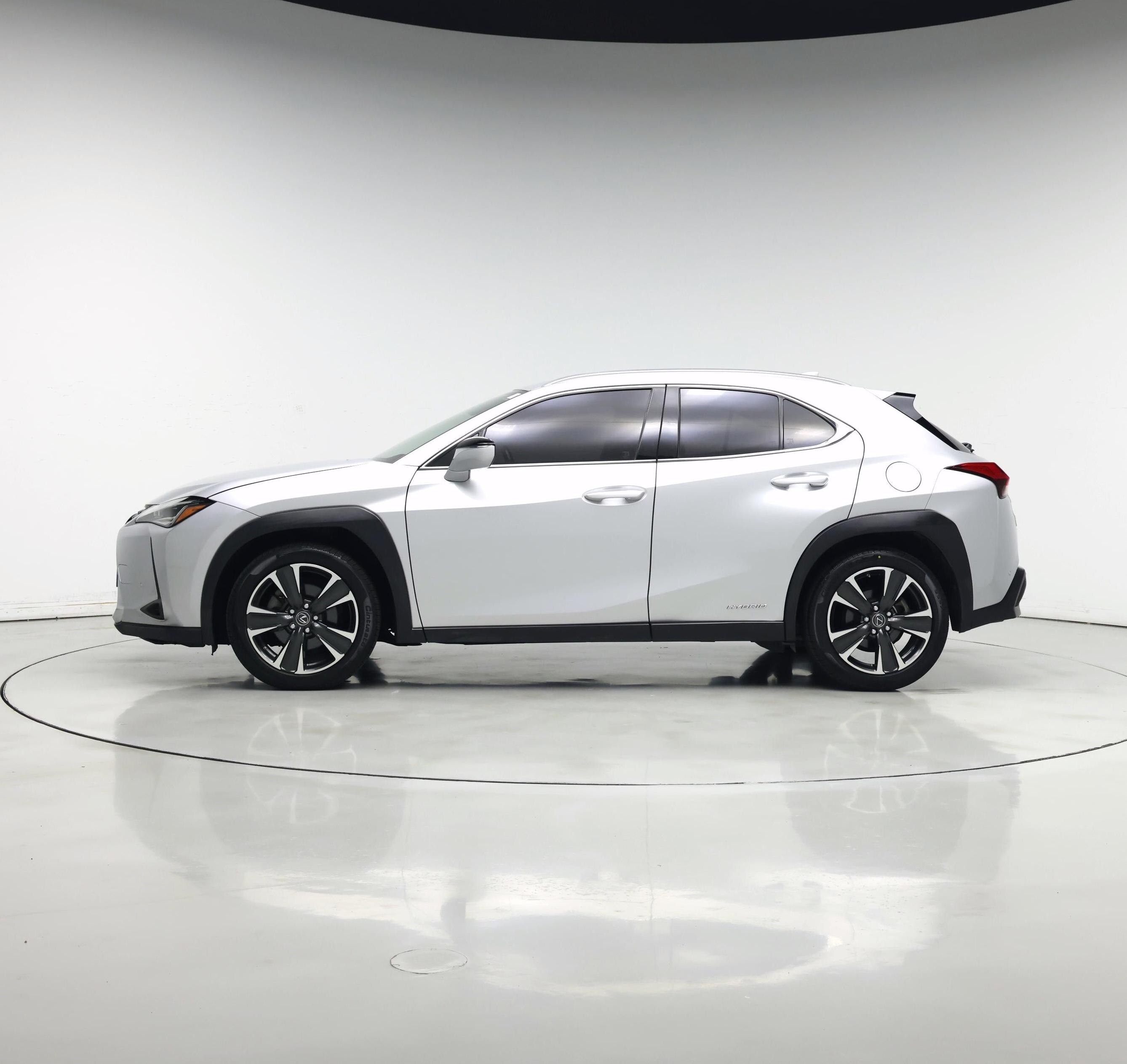 Thumbnail: 2019 Lexus UX - 3