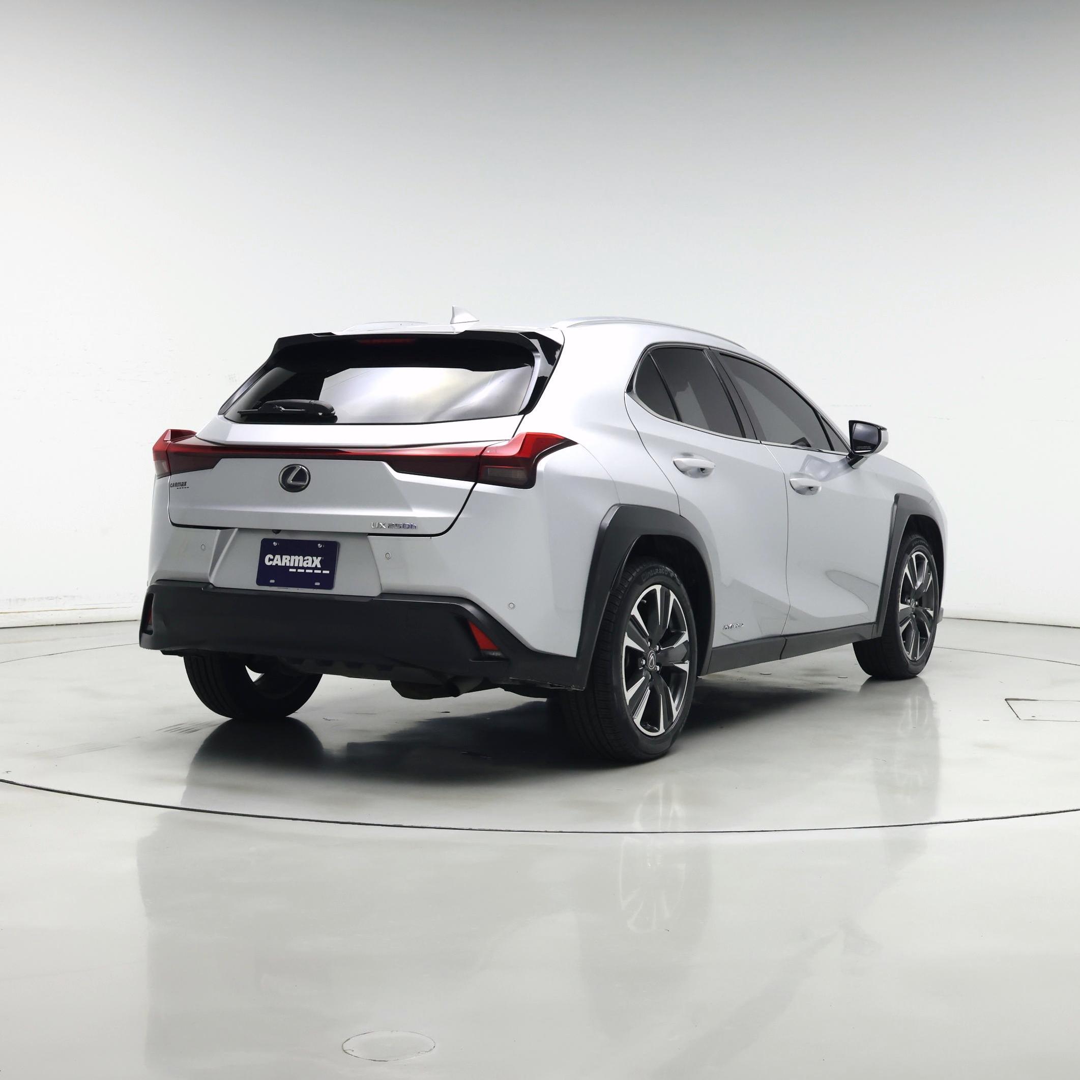 Thumbnail: 2019 Lexus UX - 8
