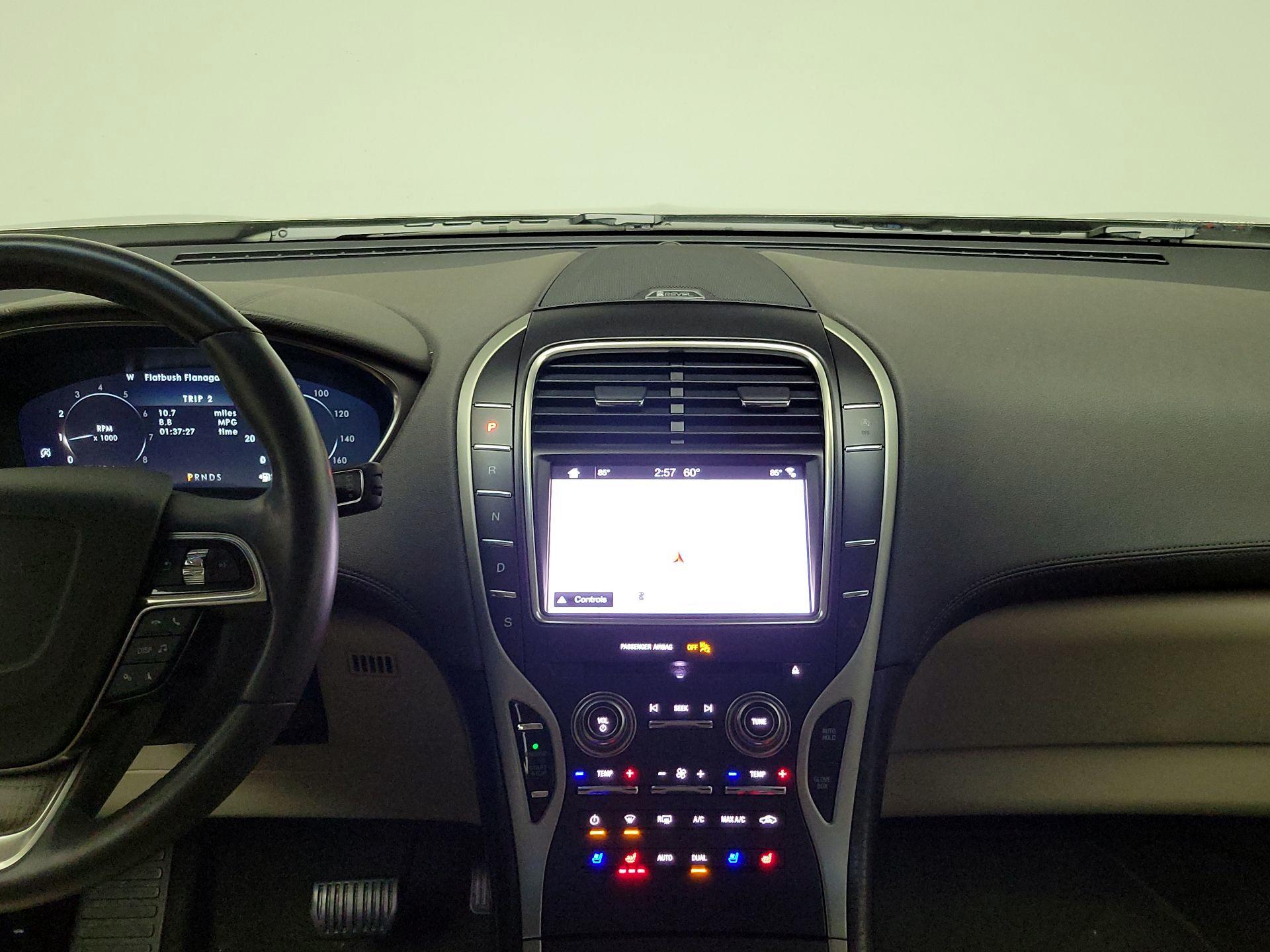 Thumbnail: 2019 Lincoln Nautilus - 18