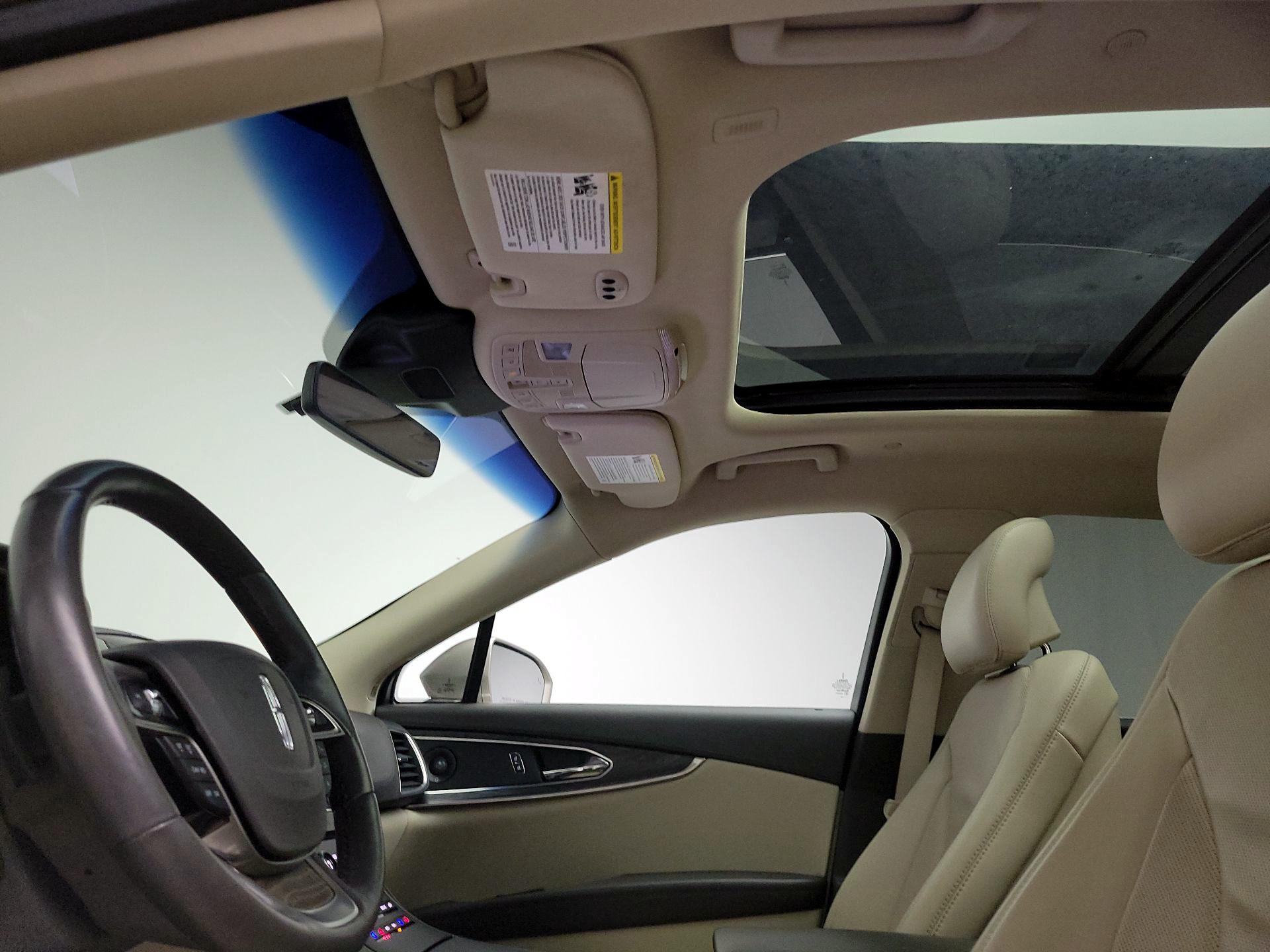 Thumbnail: 2019 Lincoln Nautilus - 20