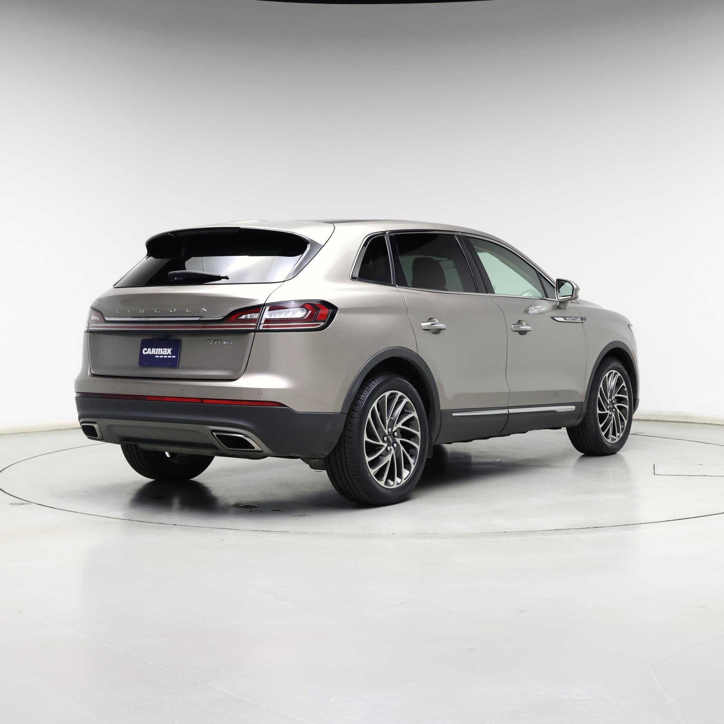Thumbnail: 2019 Lincoln Nautilus - 8