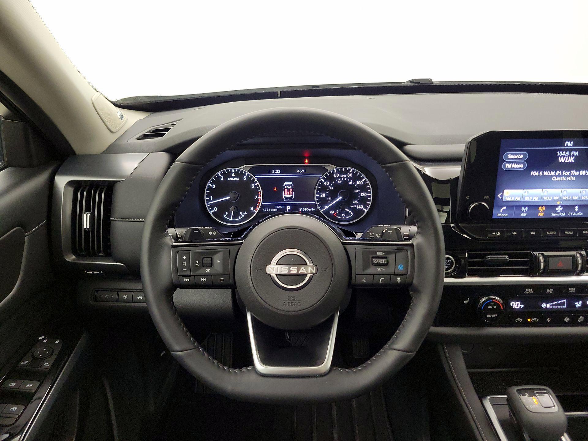 Thumbnail: 2024 Nissan Pathfinder - 10