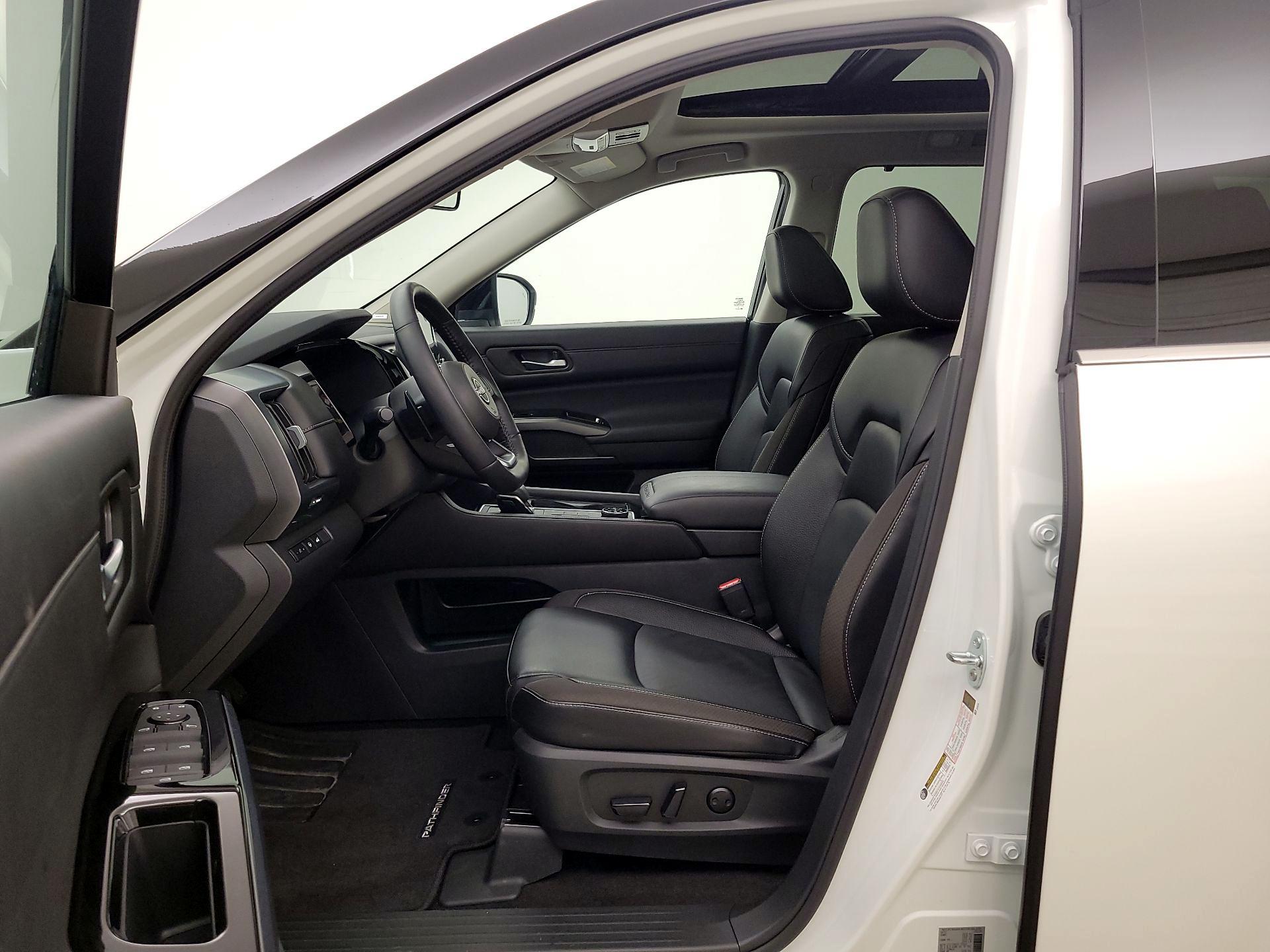 Thumbnail: 2024 Nissan Pathfinder - 11