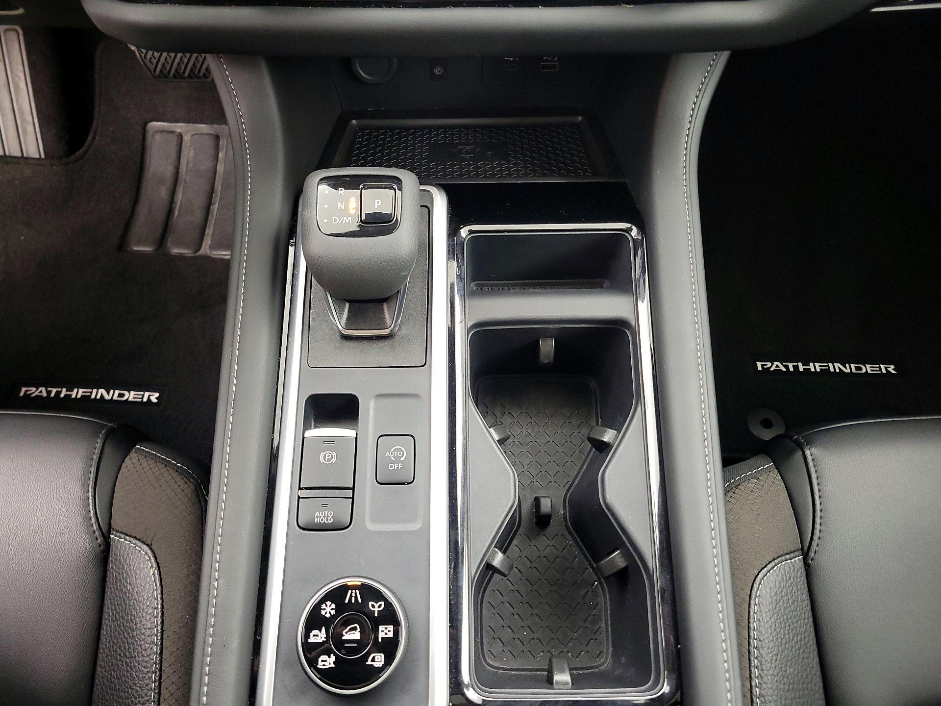 Thumbnail: 2024 Nissan Pathfinder - 18