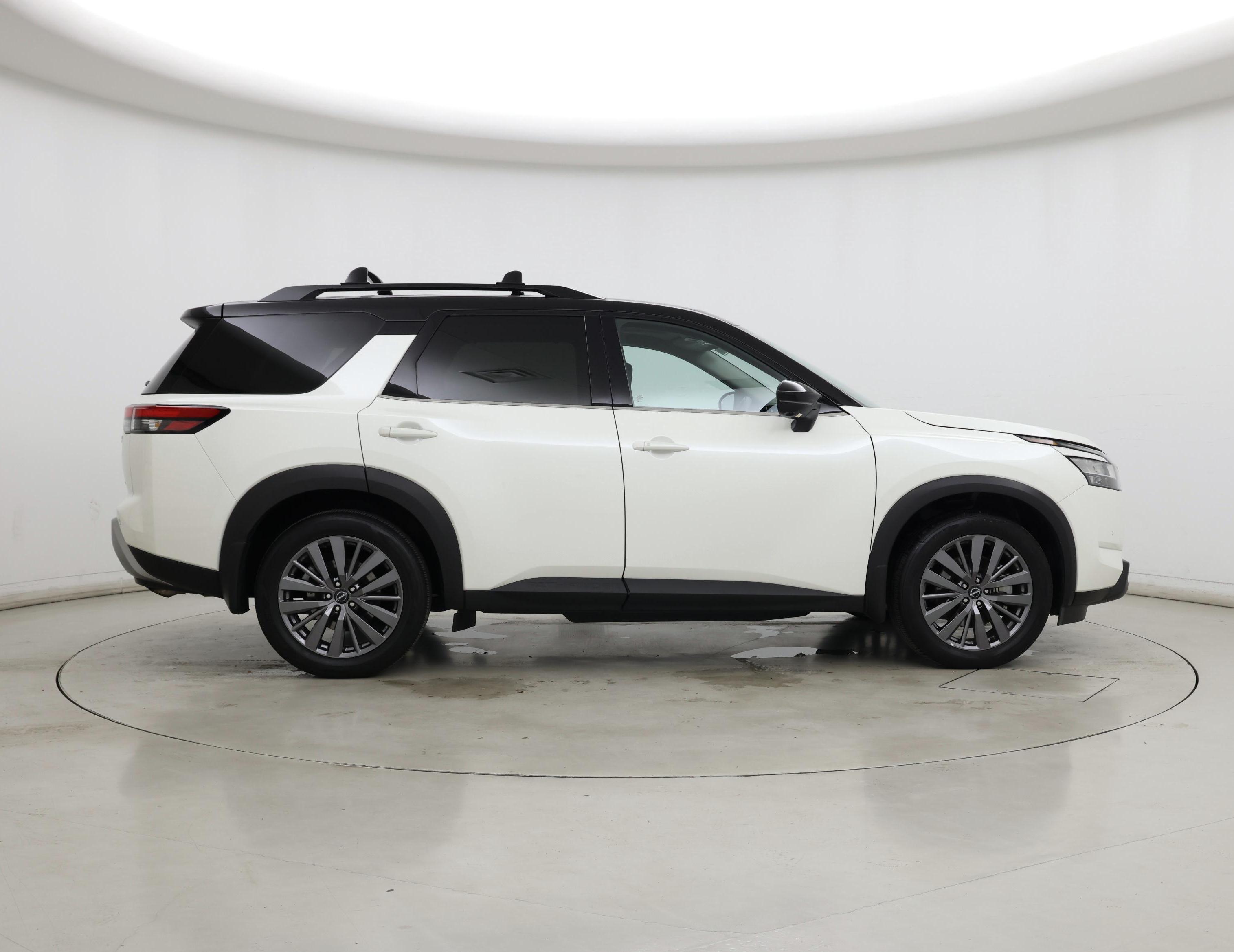 Thumbnail: 2024 Nissan Pathfinder - 7