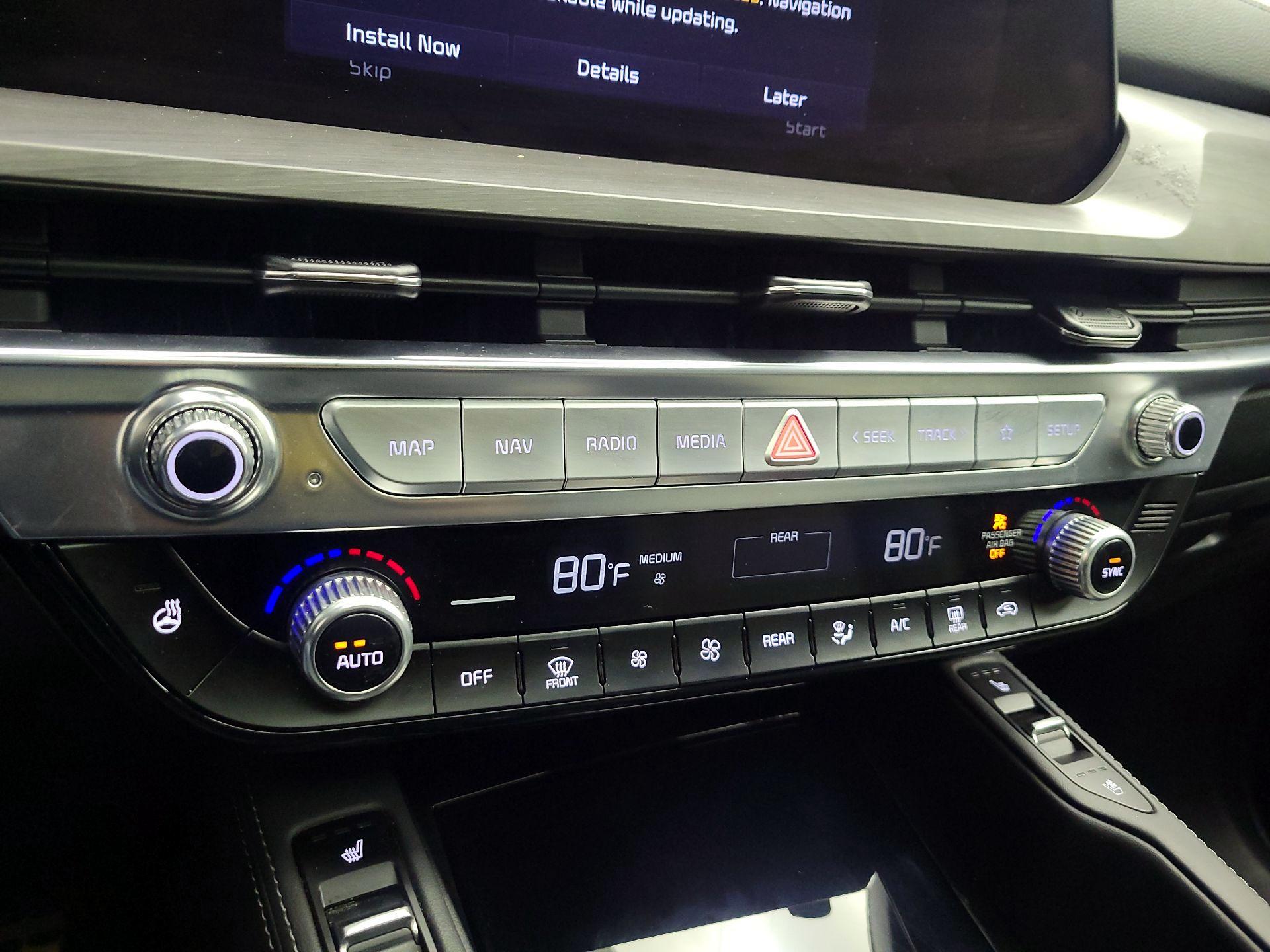 Thumbnail: 2023 Kia Telluride - 16