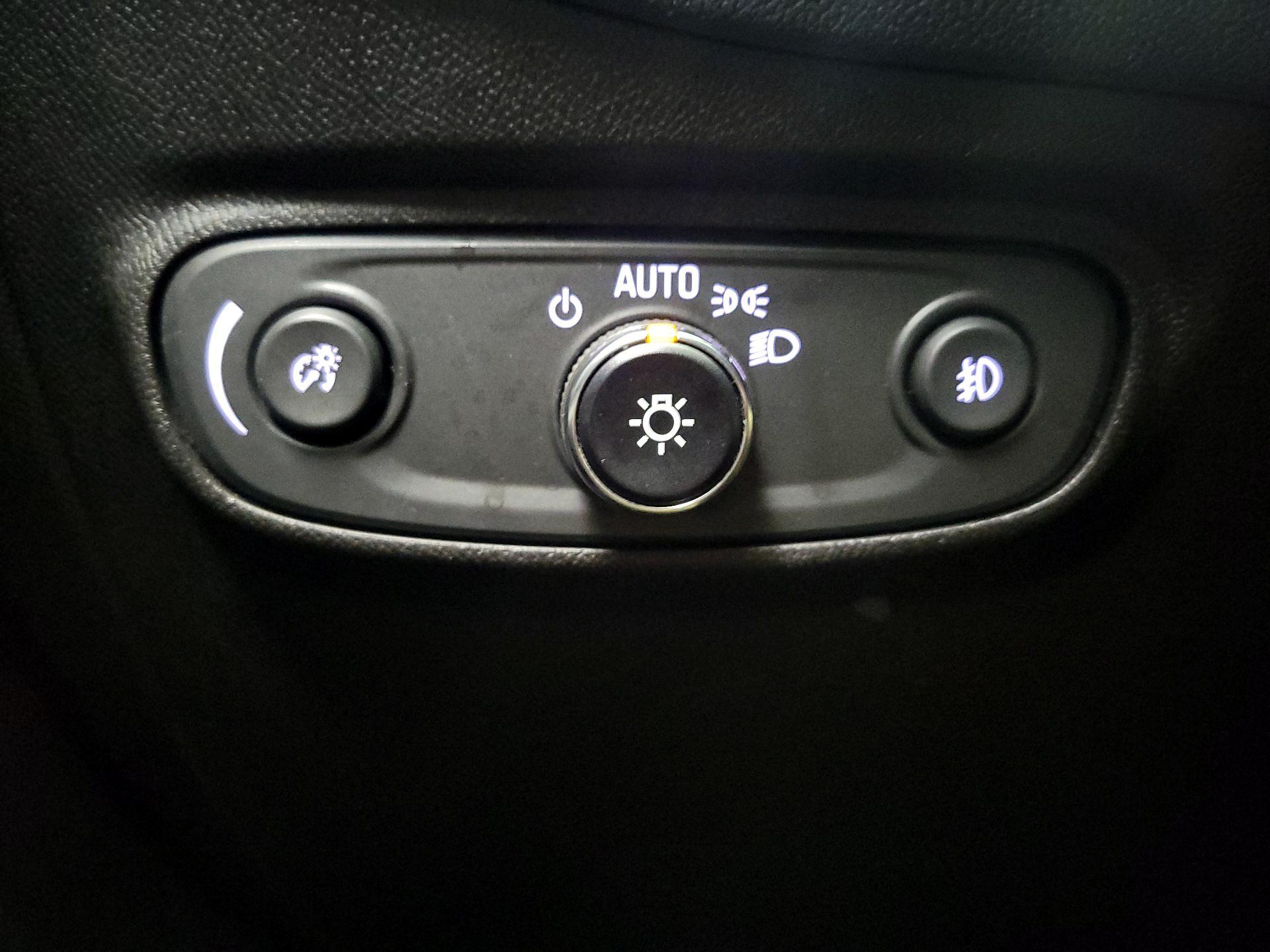 Thumbnail: 2020 Chevrolet Equinox - 13