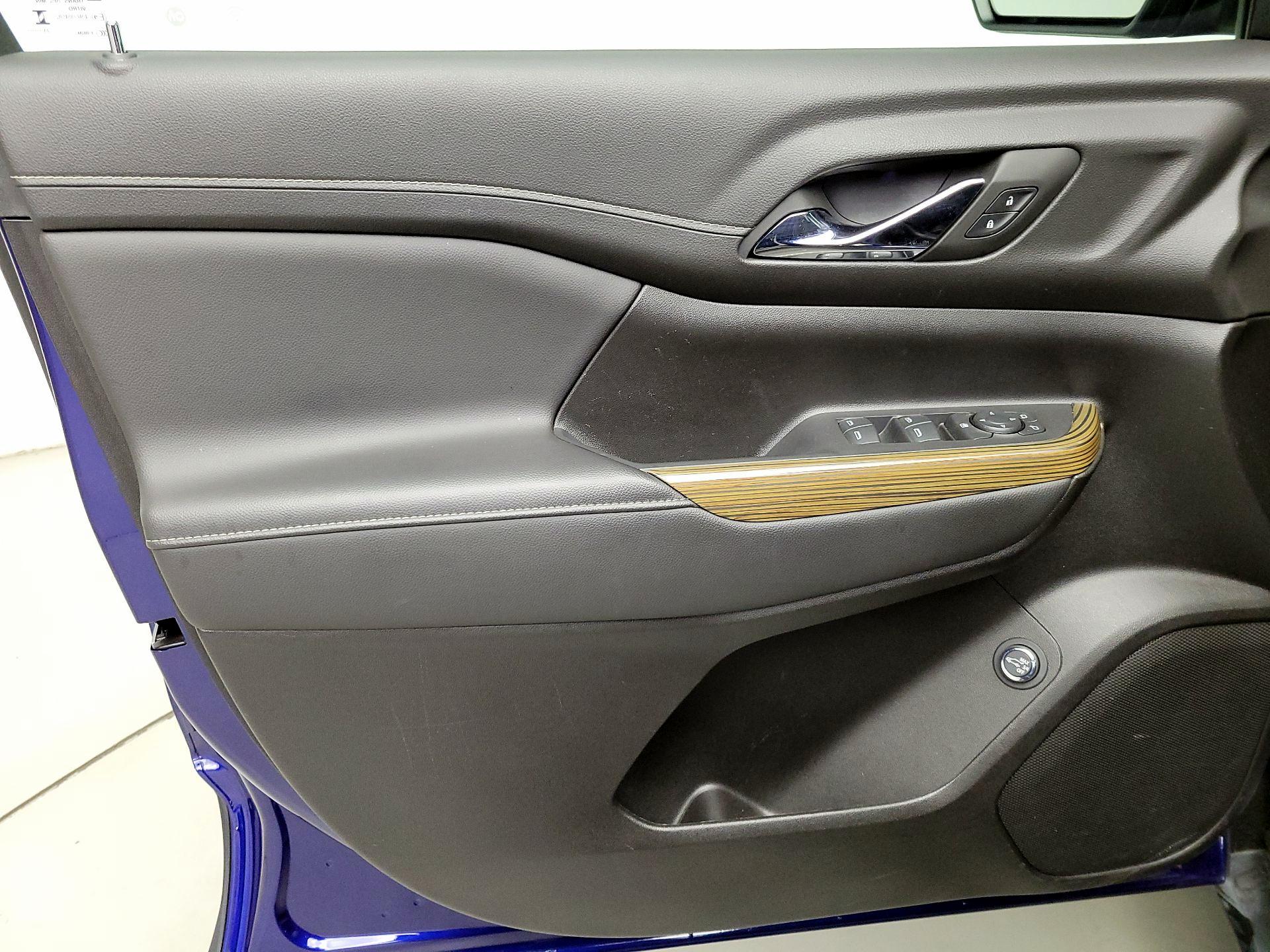 Thumbnail: 2023 GMC Acadia - 12