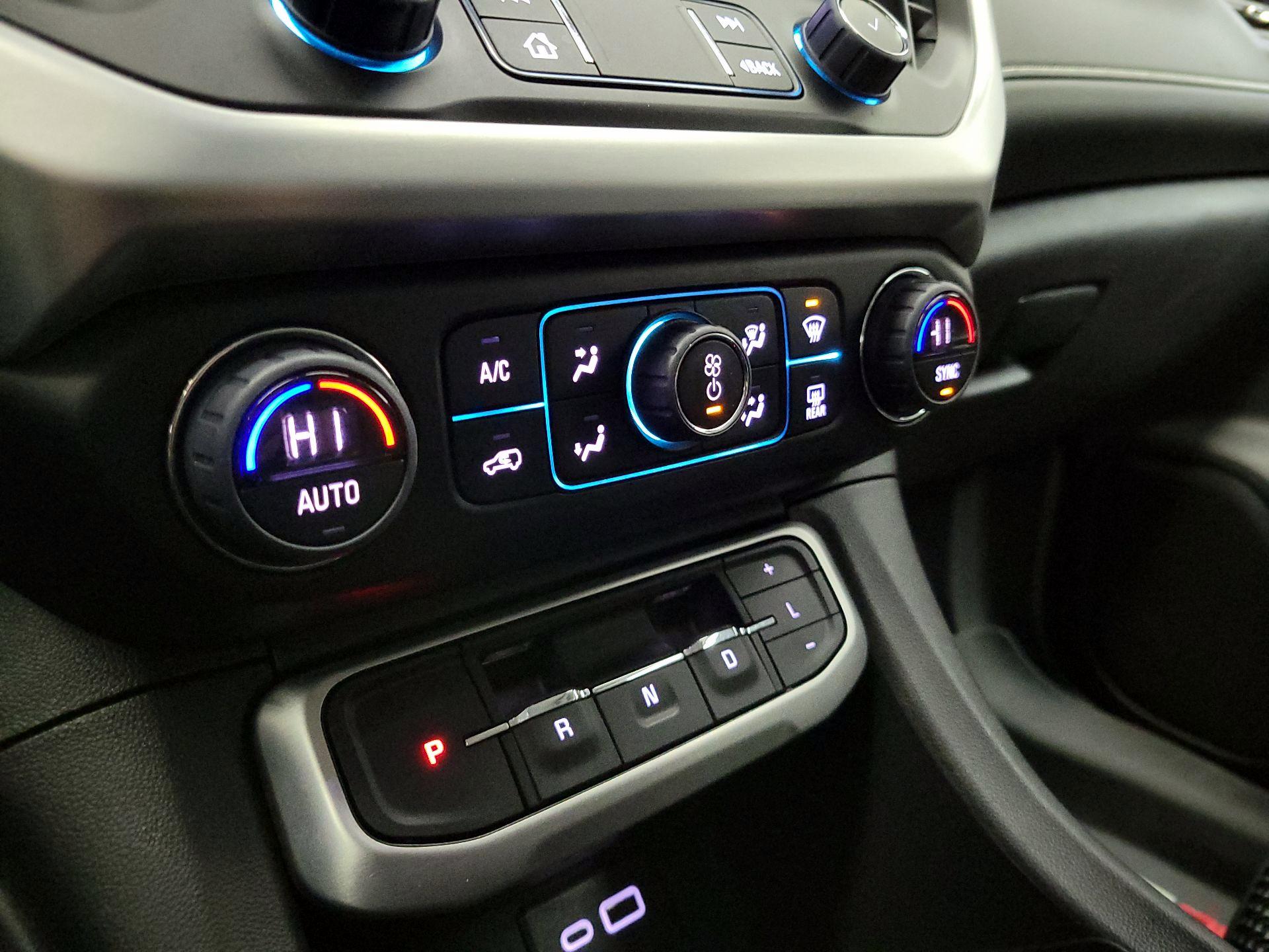 Thumbnail: 2023 GMC Acadia - 16