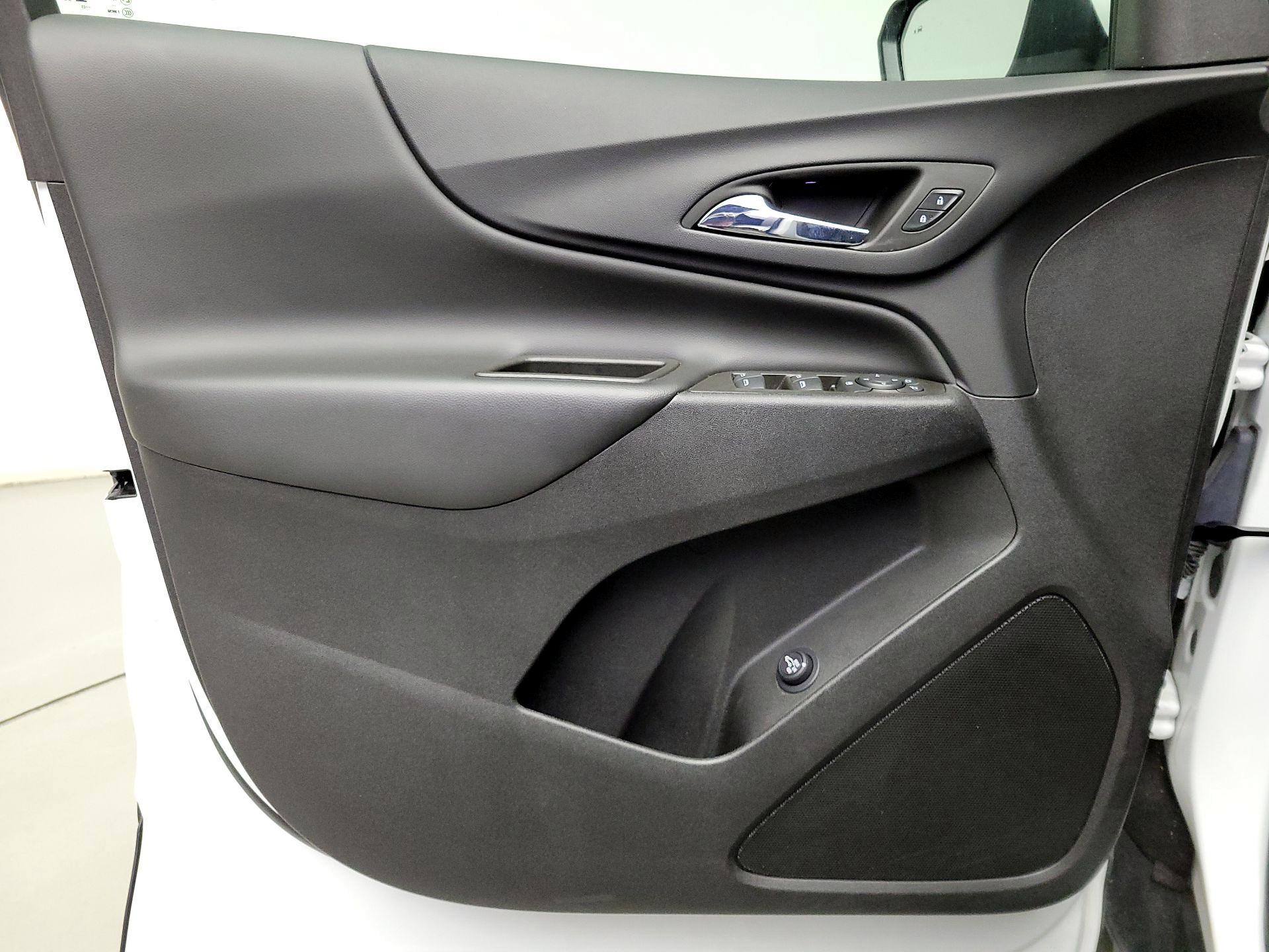 Thumbnail: 2023 Chevrolet Equinox - 12