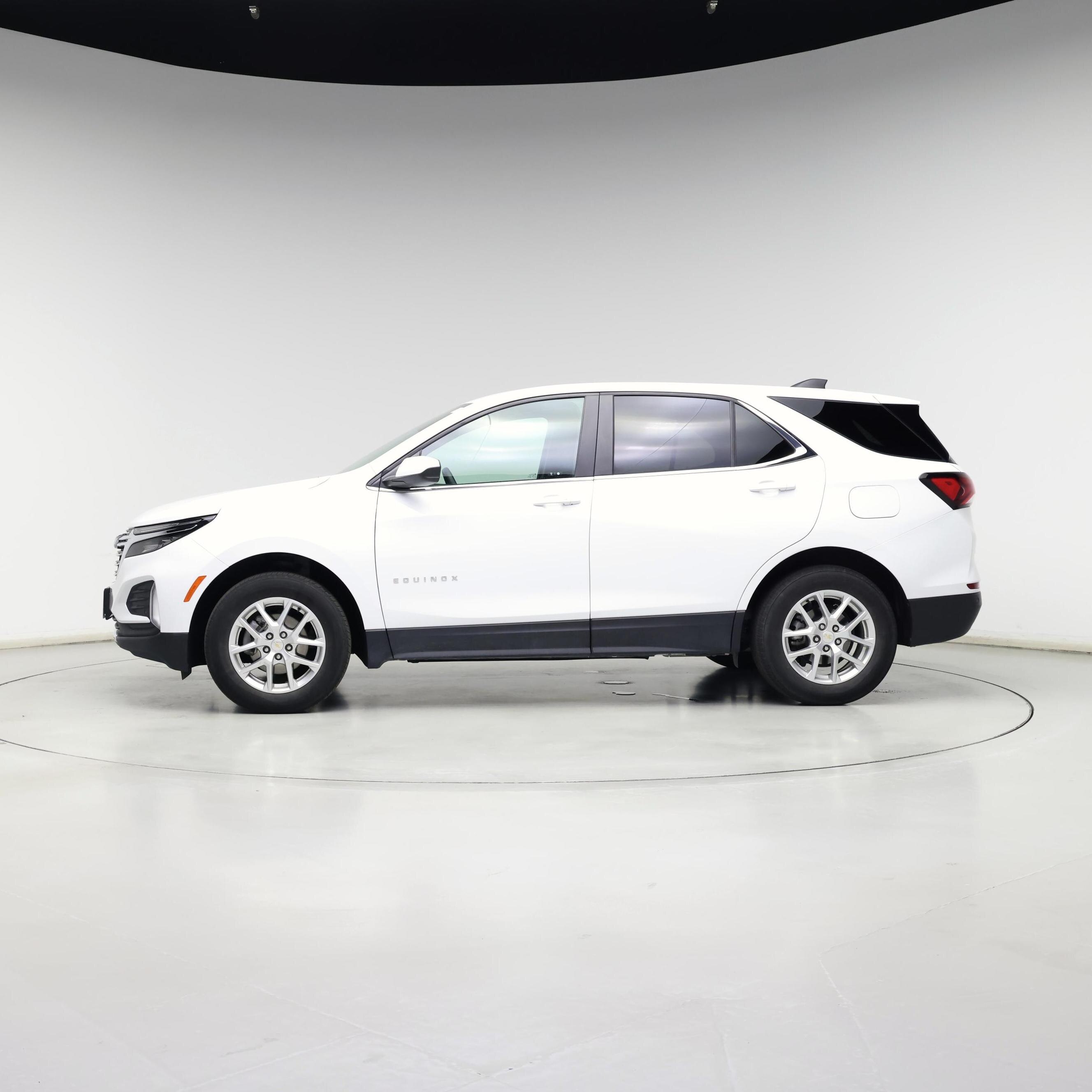 Thumbnail: 2023 Chevrolet Equinox - 3