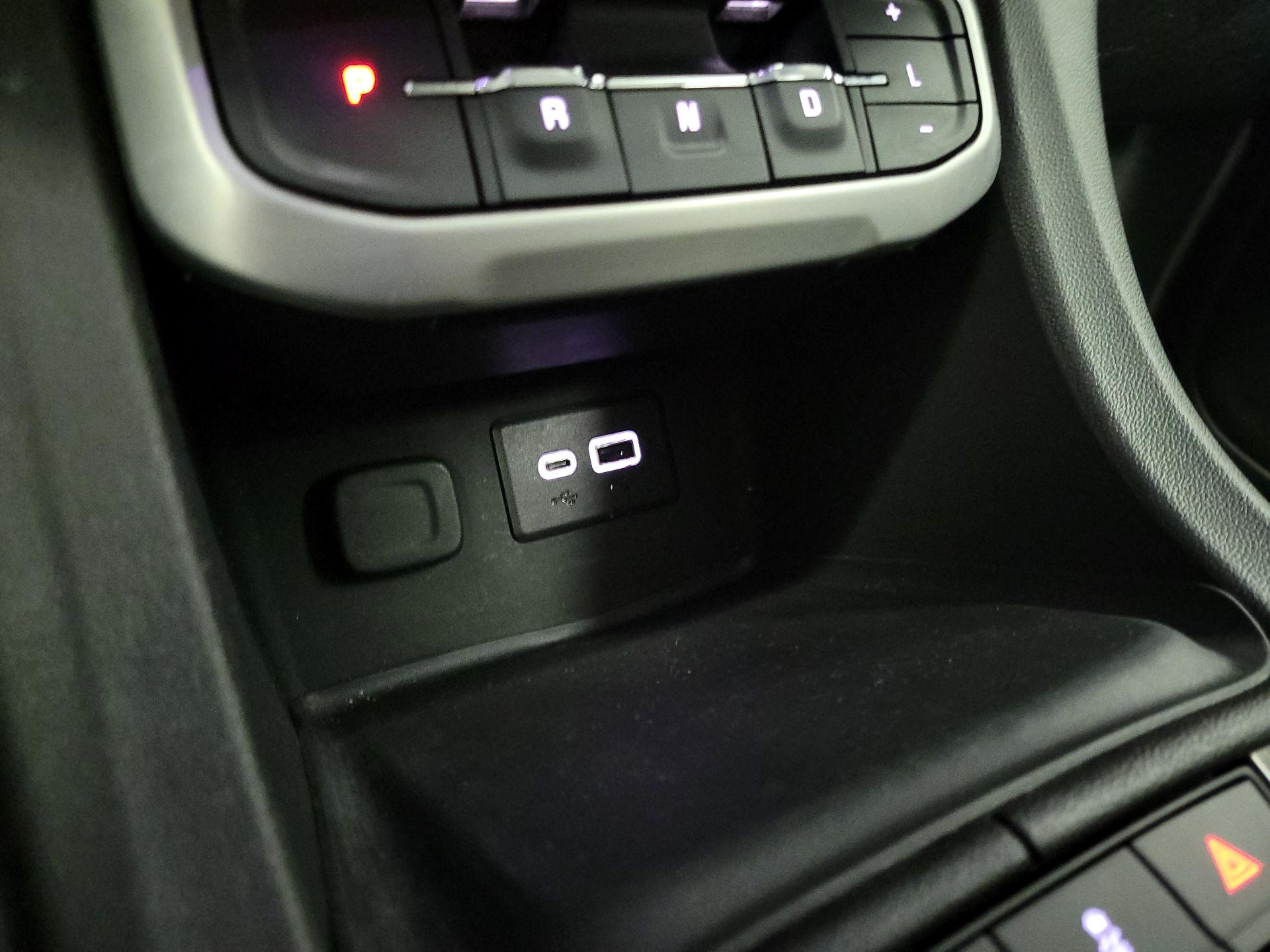 Thumbnail: 2023 GMC Acadia - 18