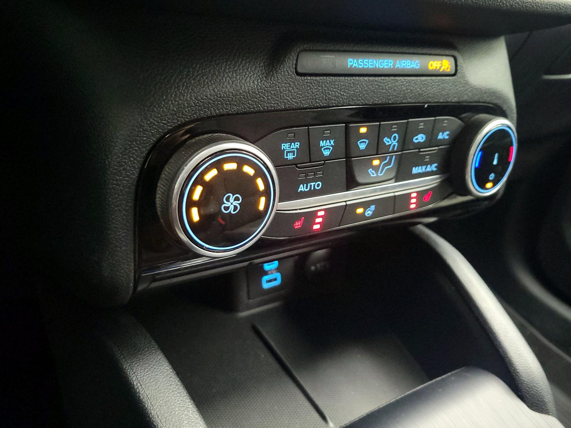 Thumbnail: 2022 Ford Escape - 14