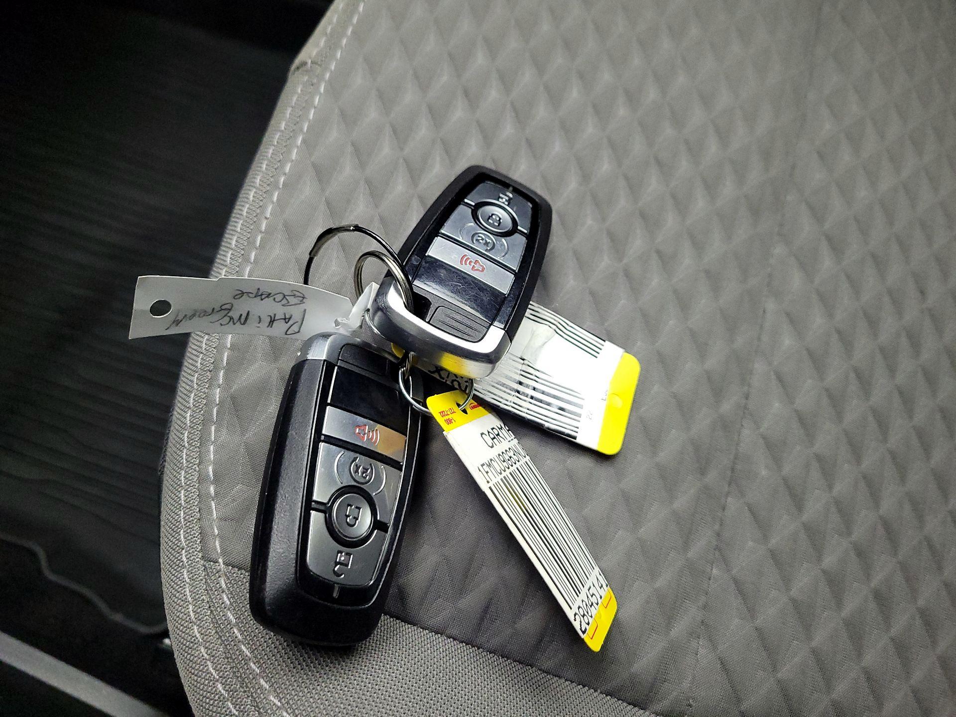 Thumbnail: 2022 Ford Escape - 18