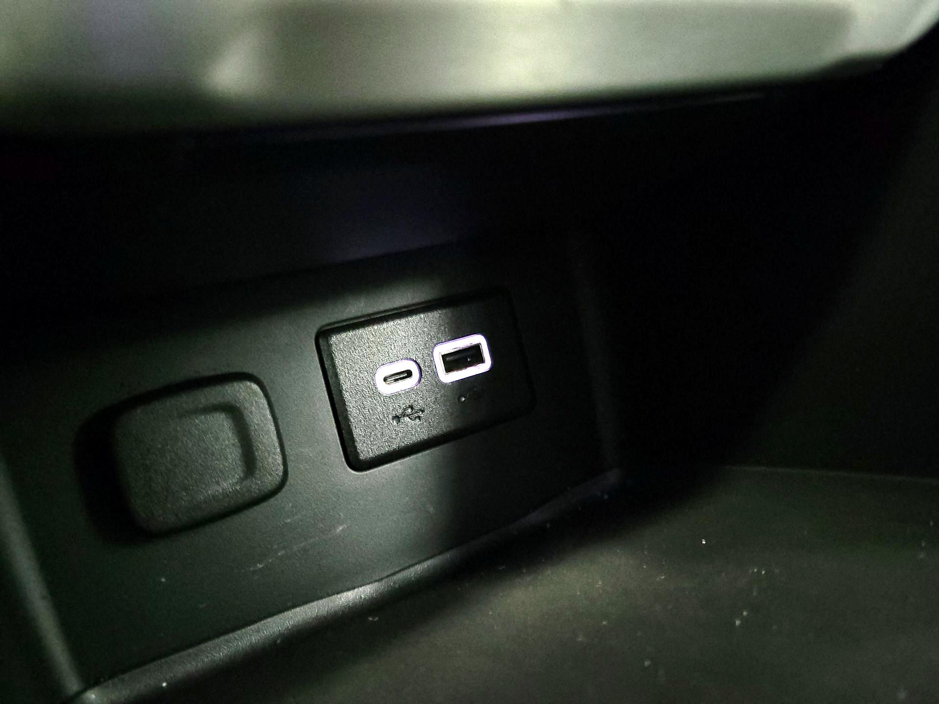 Thumbnail: 2023 GMC Acadia - 18