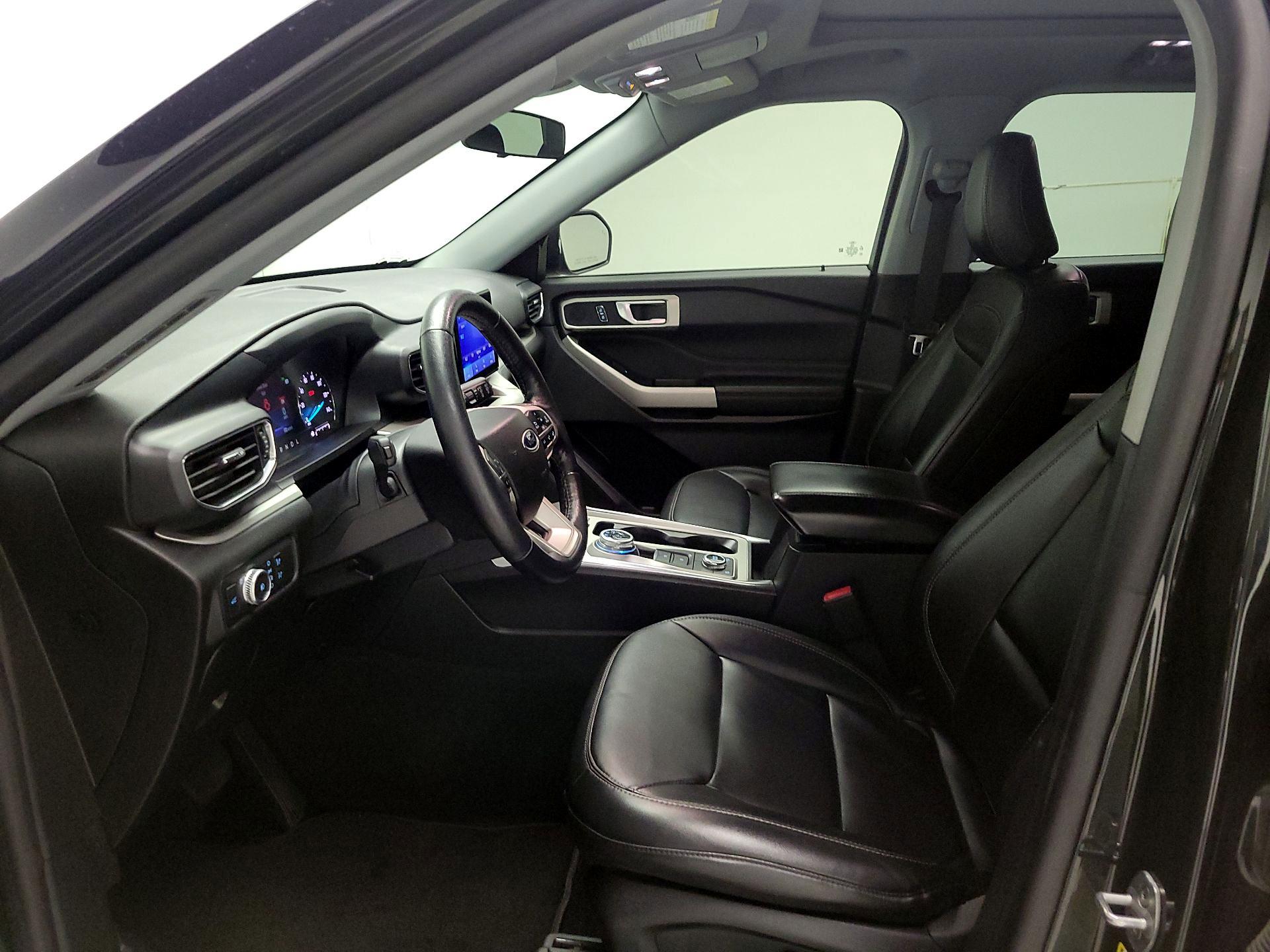 Thumbnail: 2022 Ford Explorer - 11