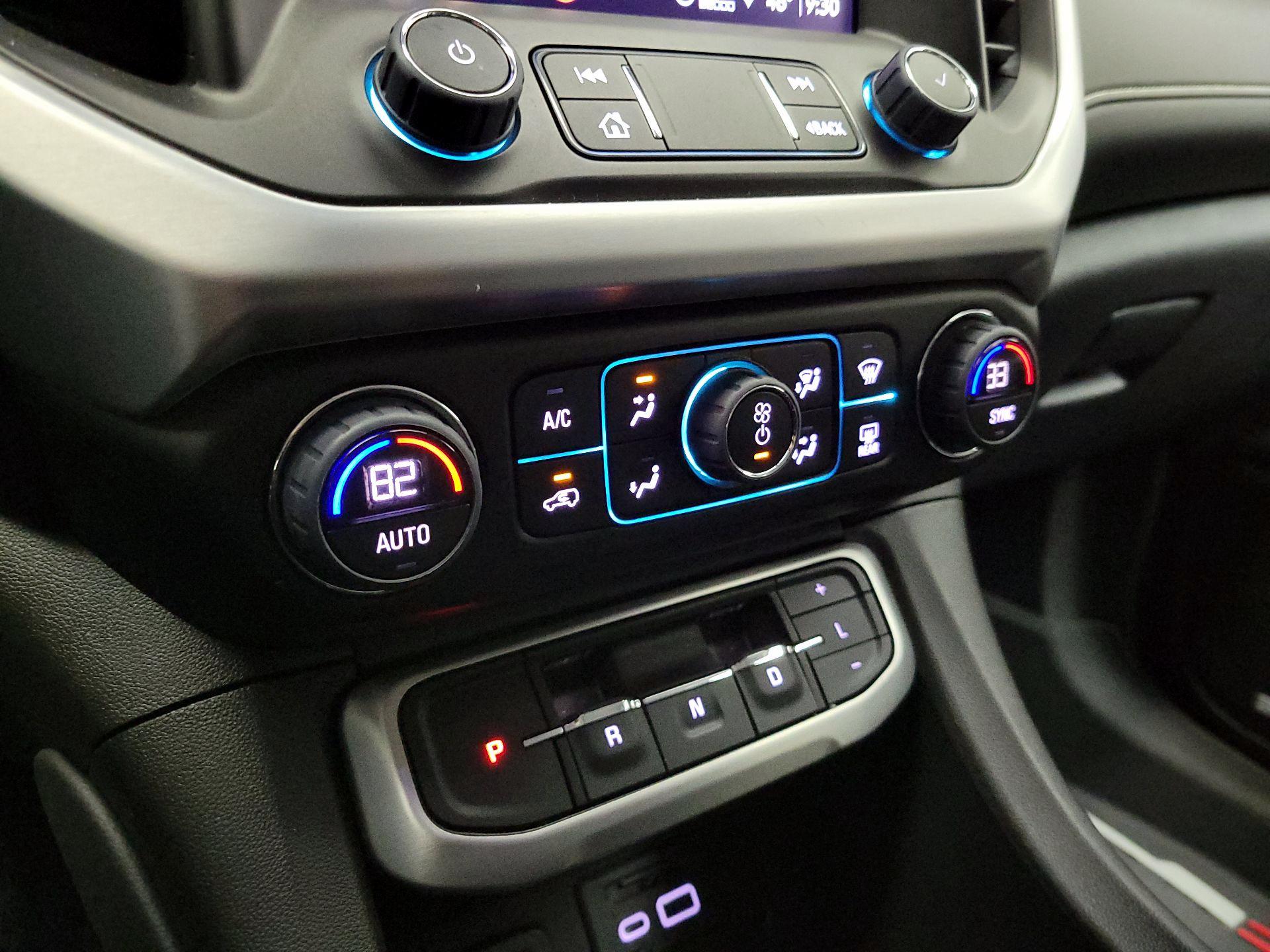 Thumbnail: 2023 GMC Acadia - 17