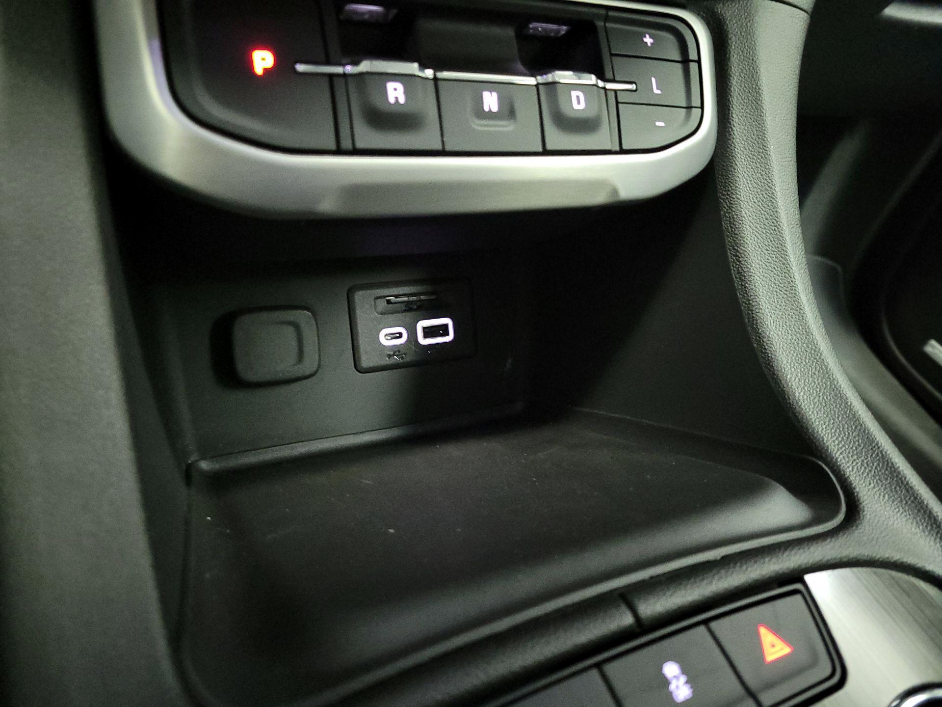 Thumbnail: 2023 GMC Acadia - 19