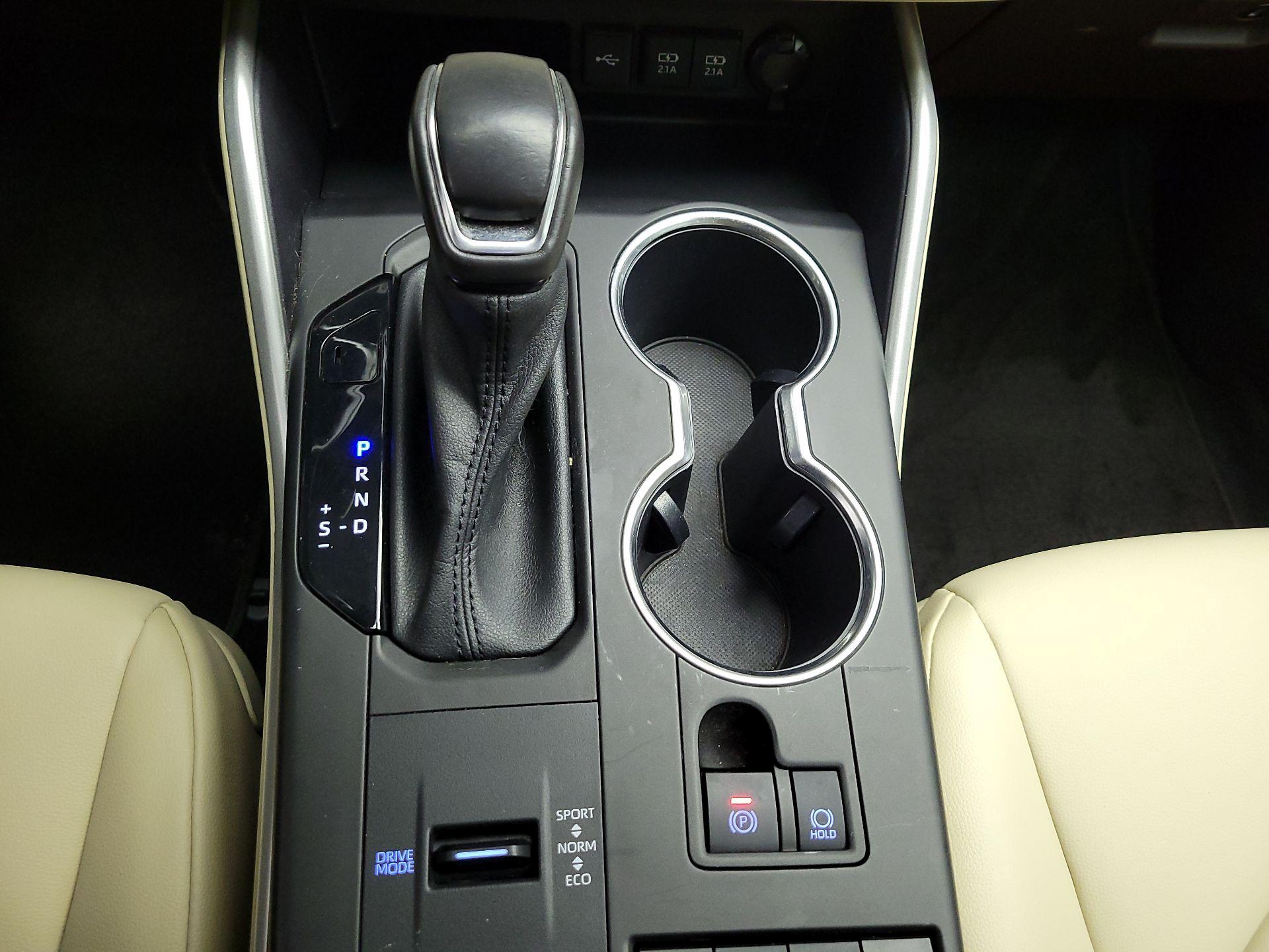 Thumbnail: 2021 Toyota Highlander - 17