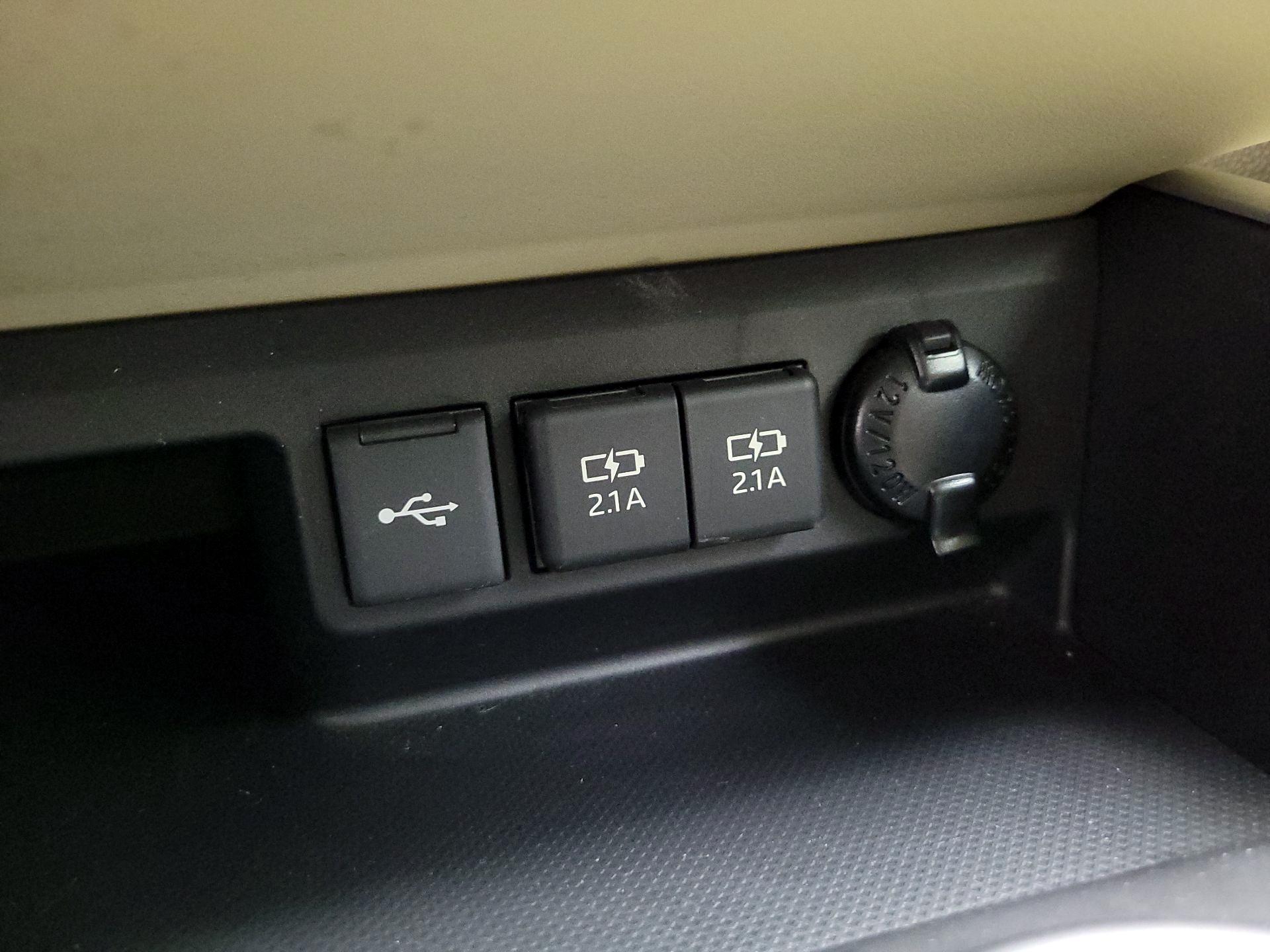 Thumbnail: 2021 Toyota Highlander - 18