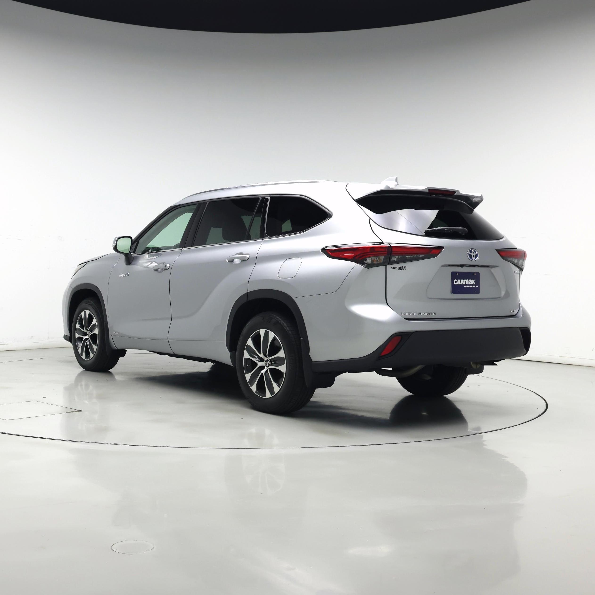 Thumbnail: 2021 Toyota Highlander - 2