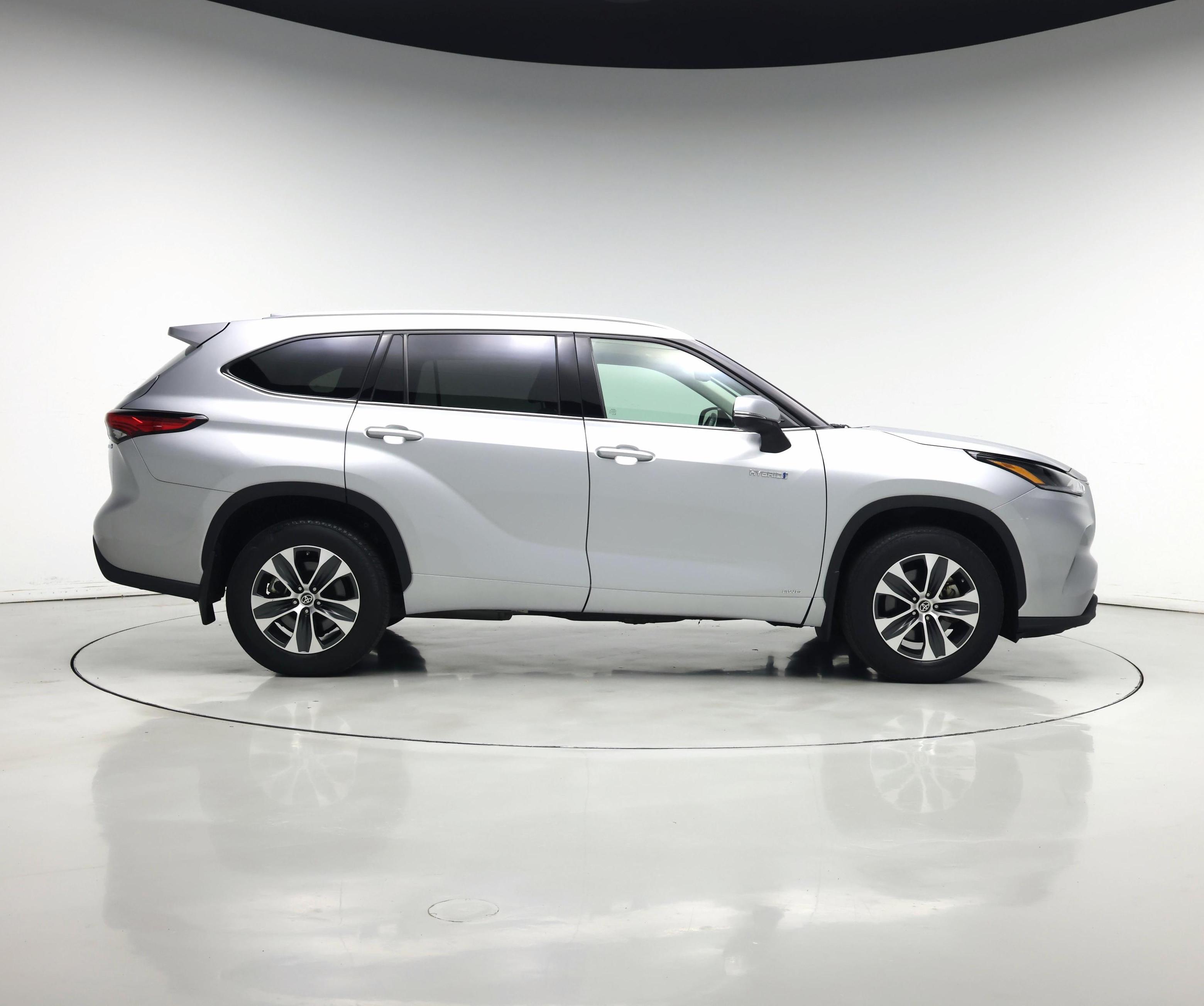 Thumbnail: 2021 Toyota Highlander - 7