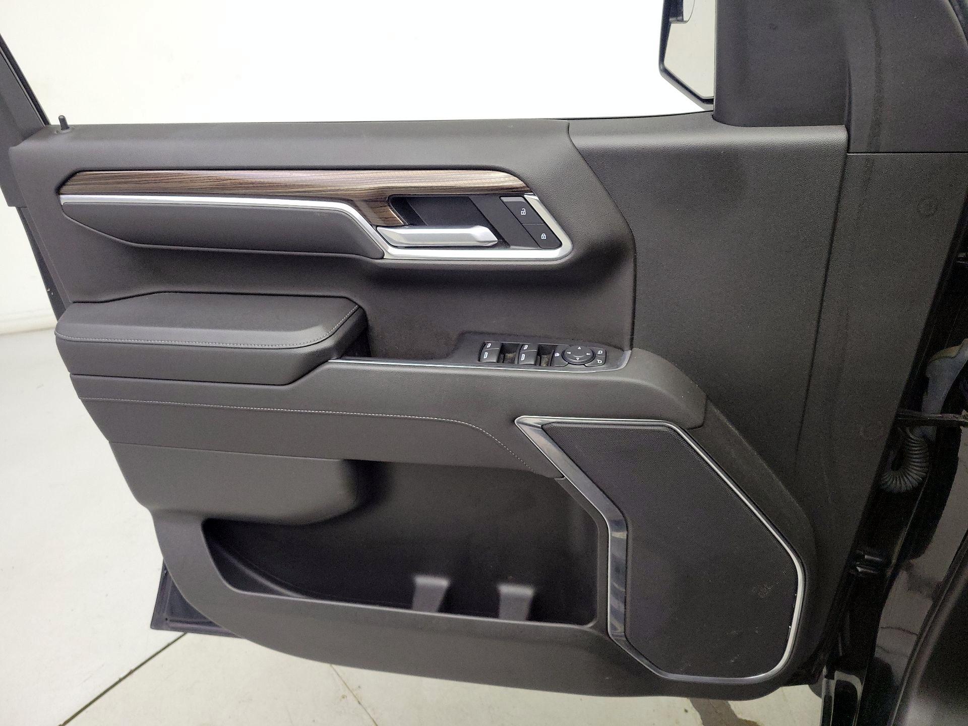 Thumbnail: 2022 Chevrolet Silverado 1500 - 12