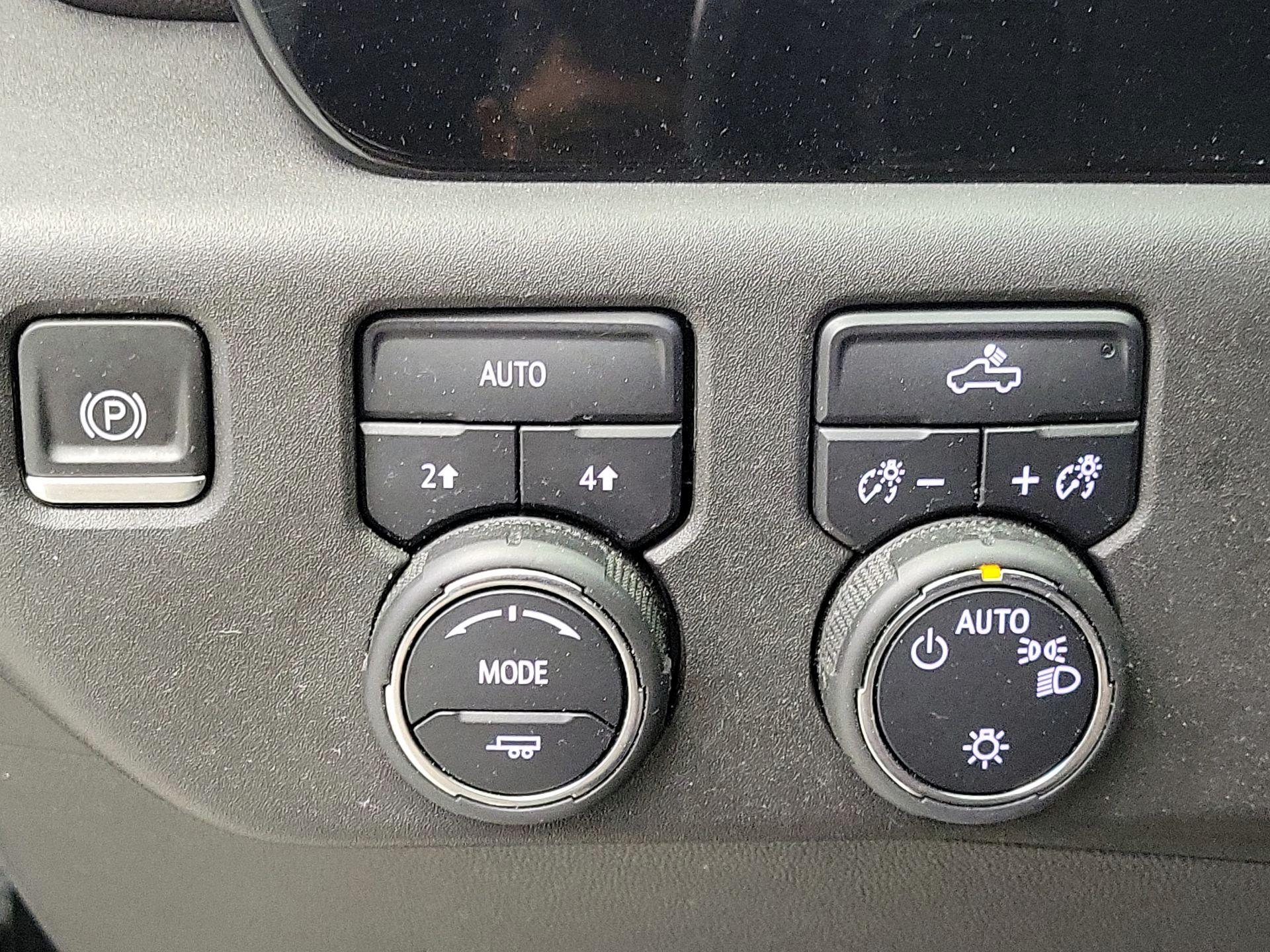 Thumbnail: 2022 Chevrolet Silverado 1500 - 13